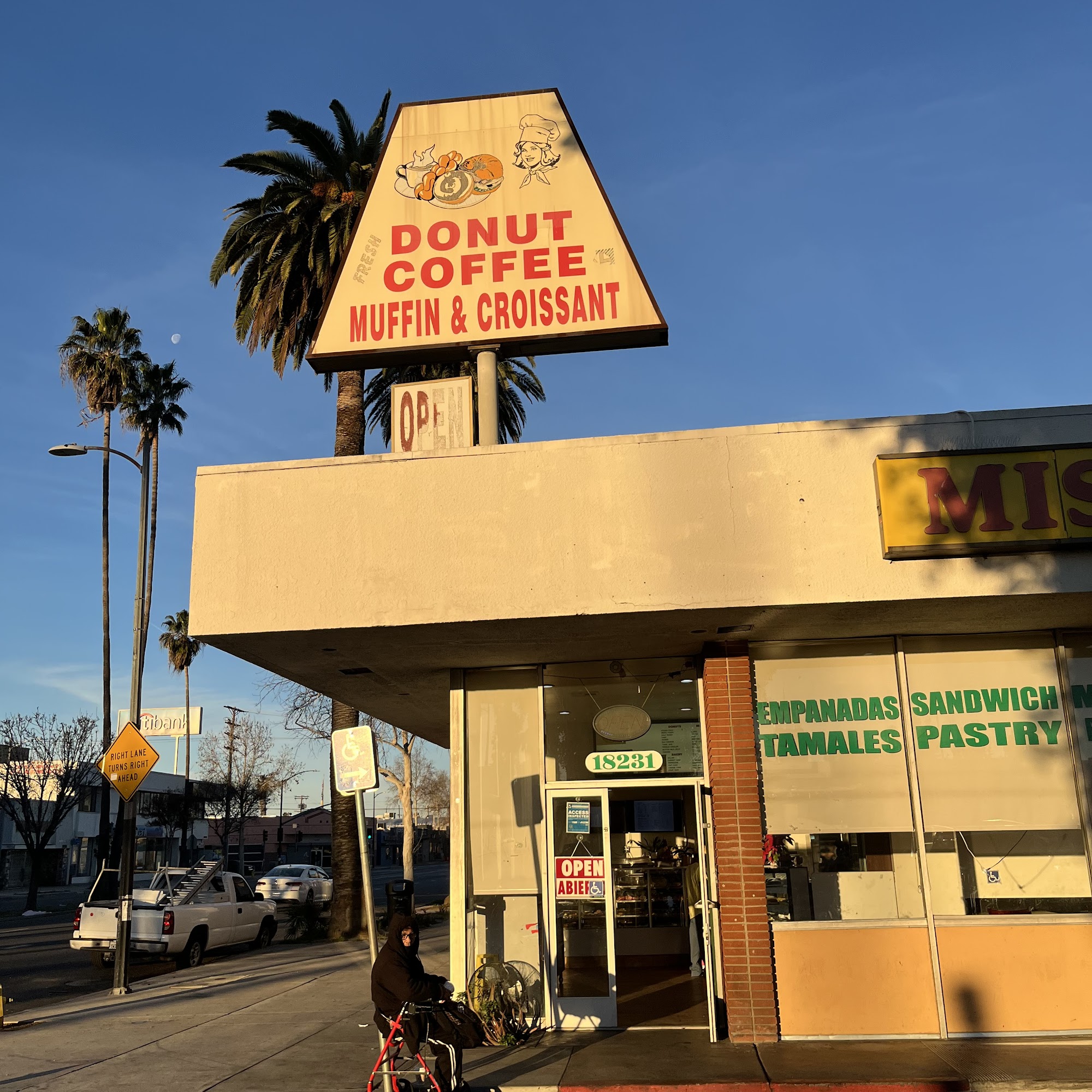 LA Chris Signs