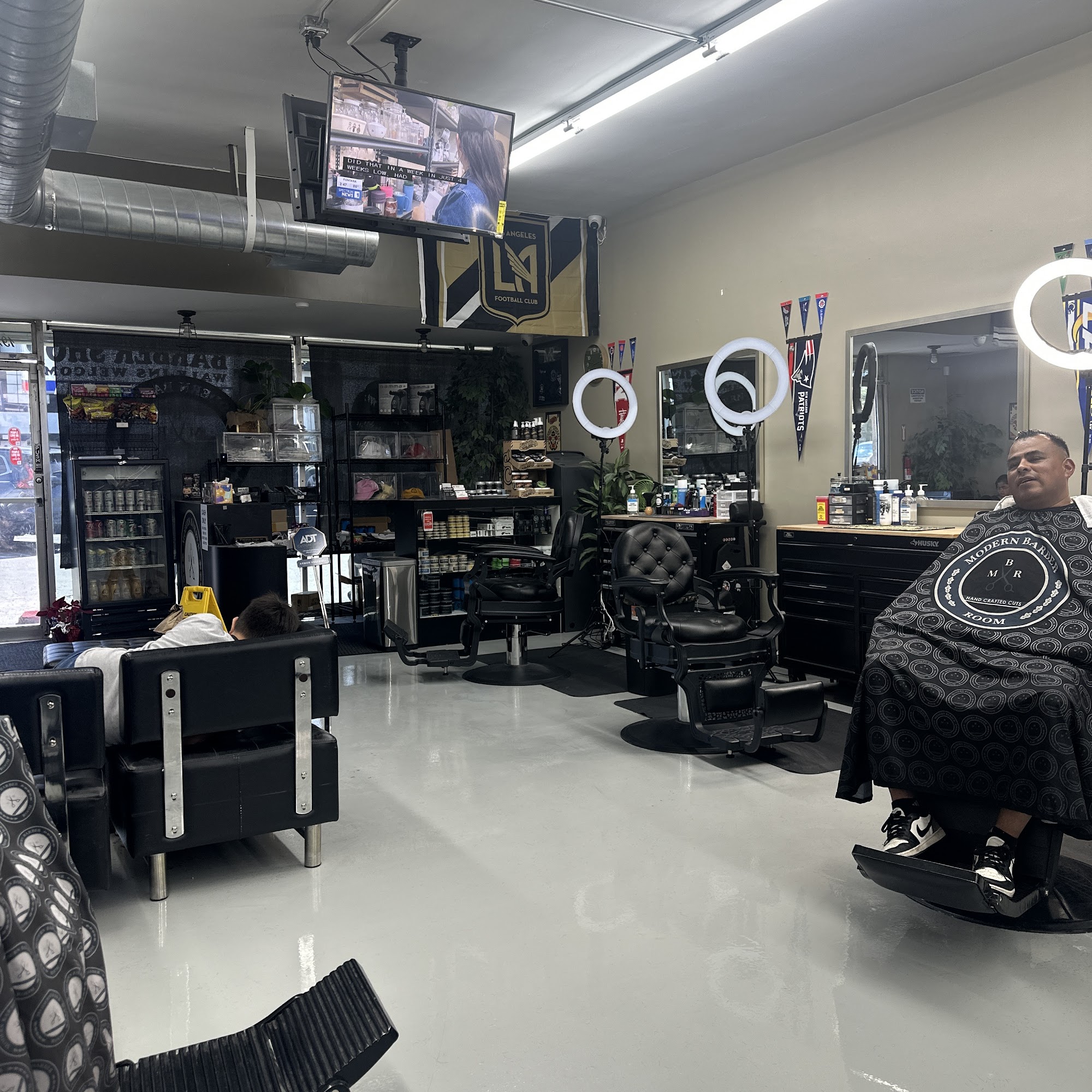 Nemesis the Mobile Barber - Hair Stylist 19255 Roscoe Blvd, Northridge California 91324