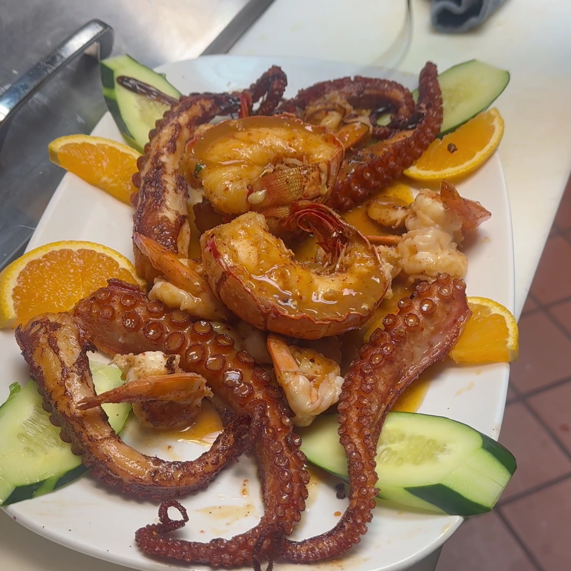 Los Capitanes Mariscos y Taqueria Oakdale