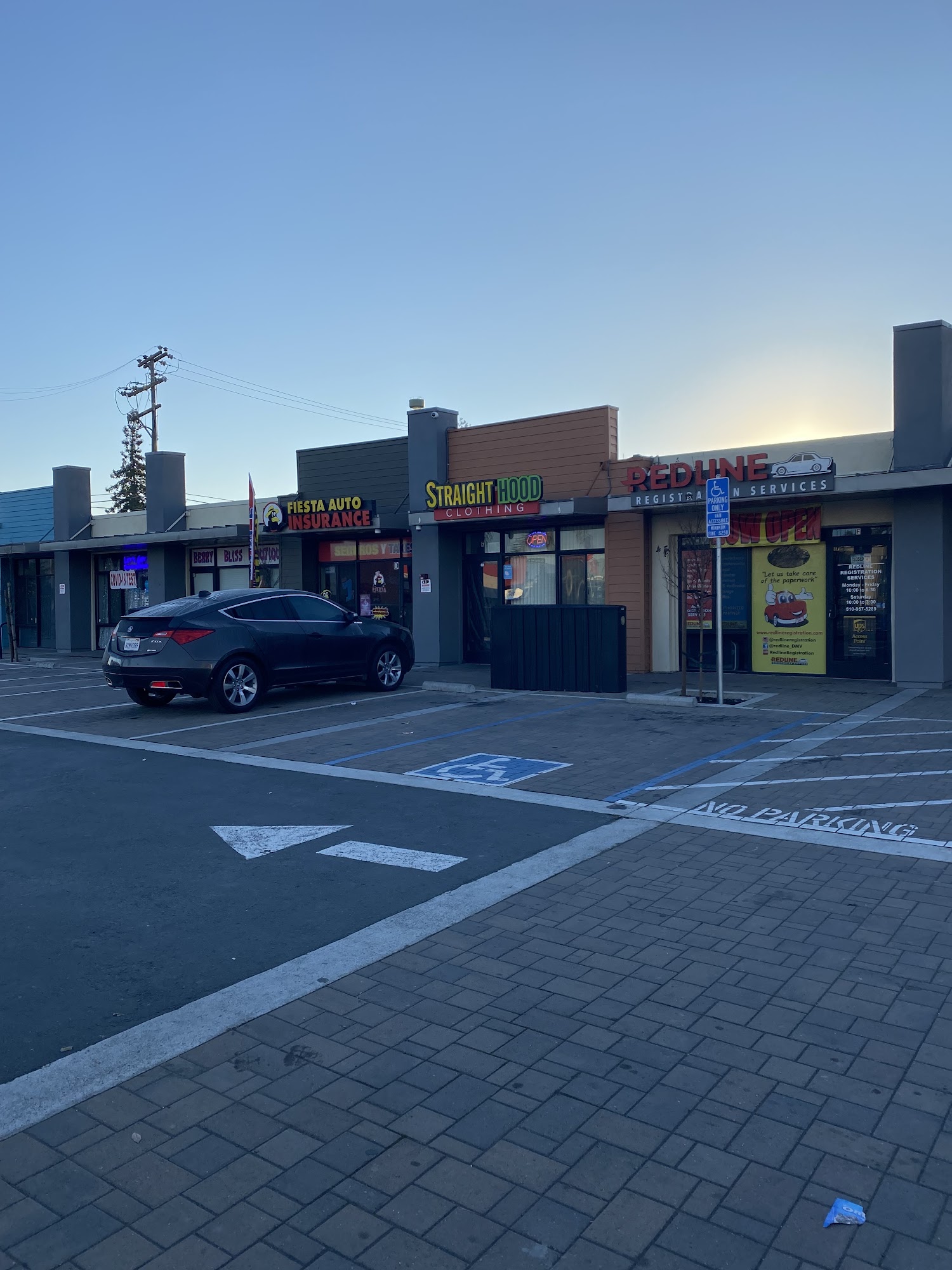 StraightHood clothing Oakland