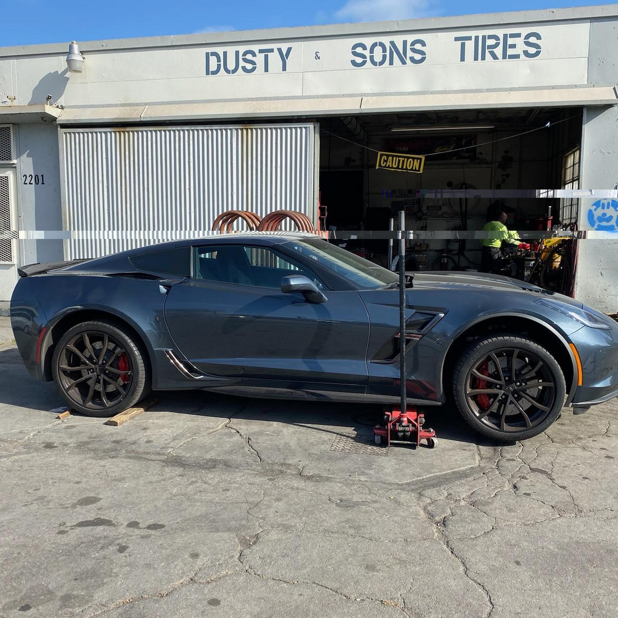 Dusty & Sons Tires