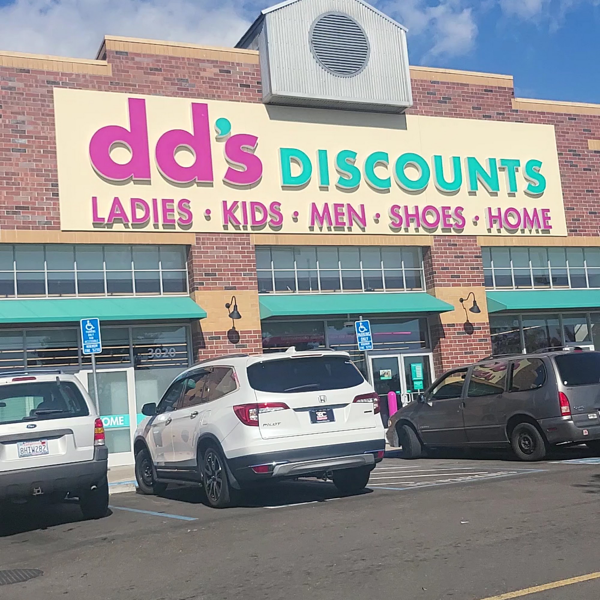 dd's DISCOUNTS