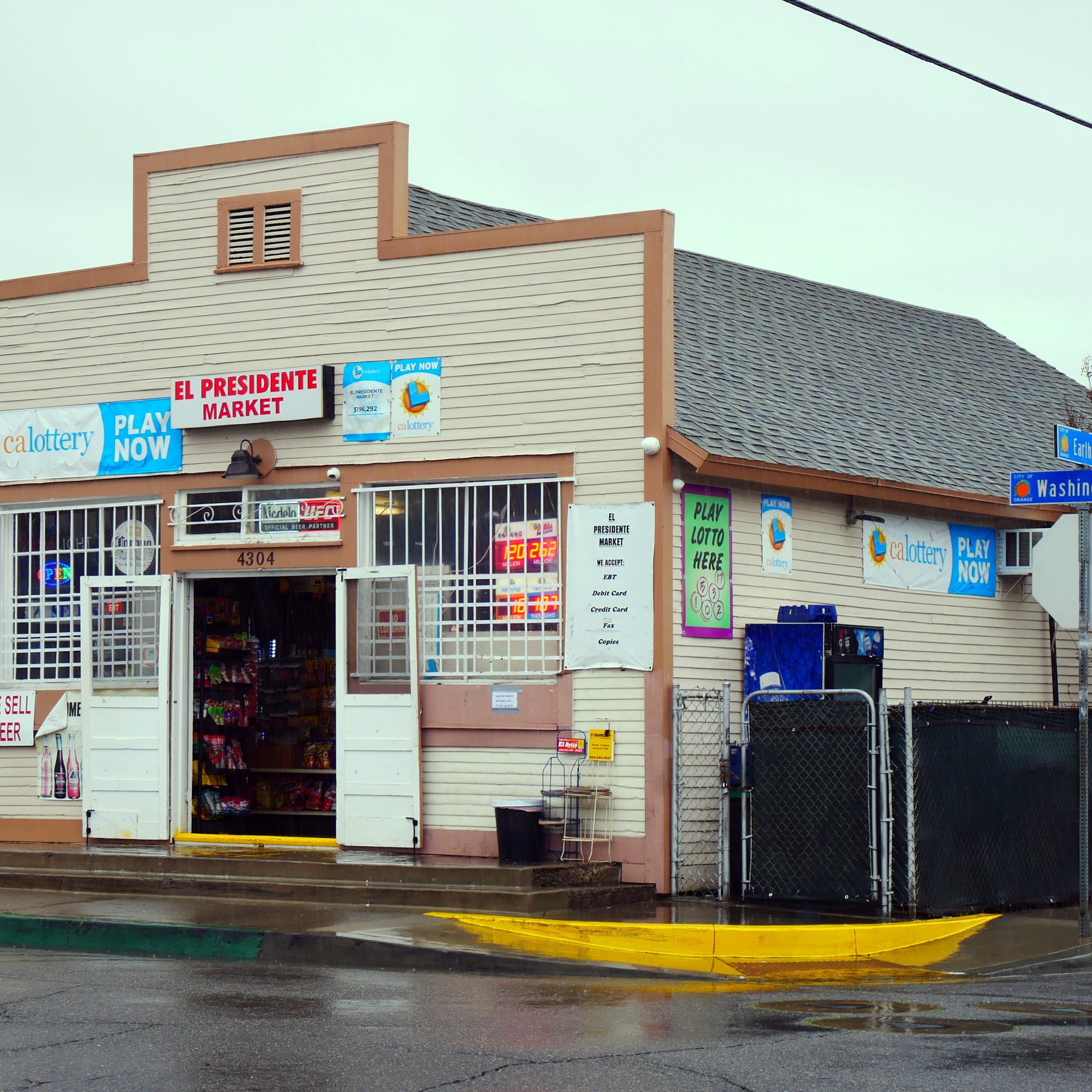 El Presidente Market Orange