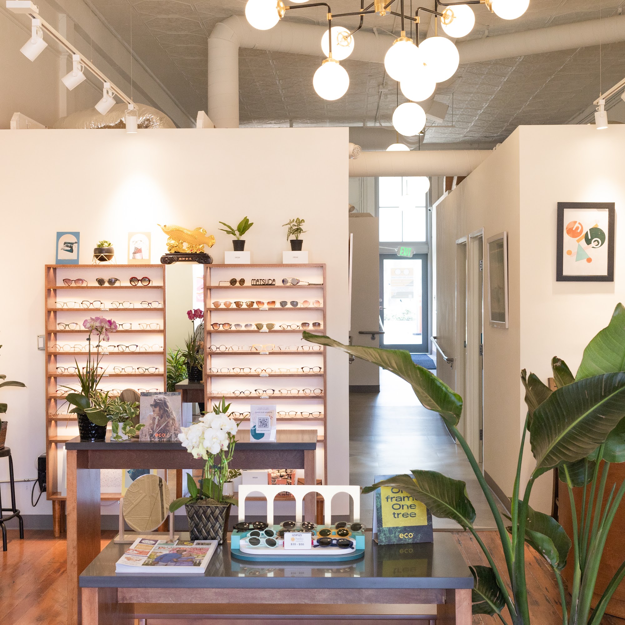 Hello Optometry 141 N Glassell St, Orange California 92866