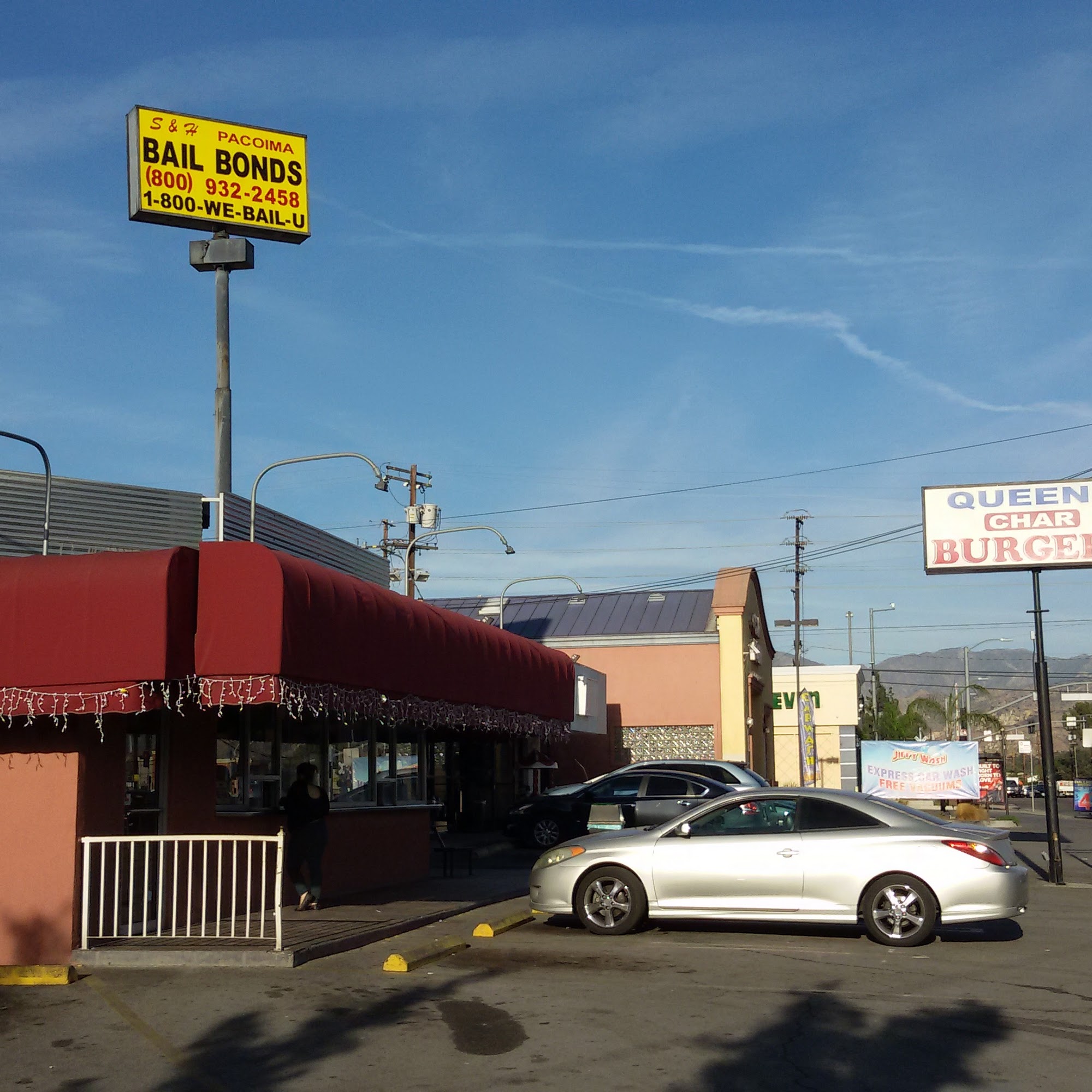Queens Burgers - Pacoima Pacoima