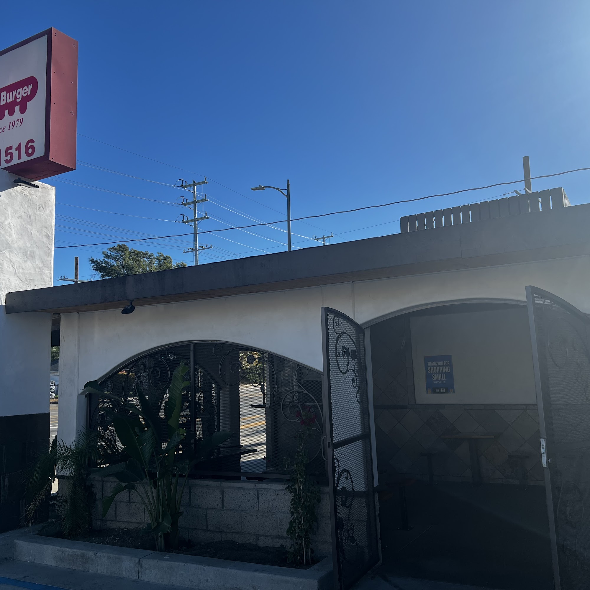 Key Burgers Pacoima