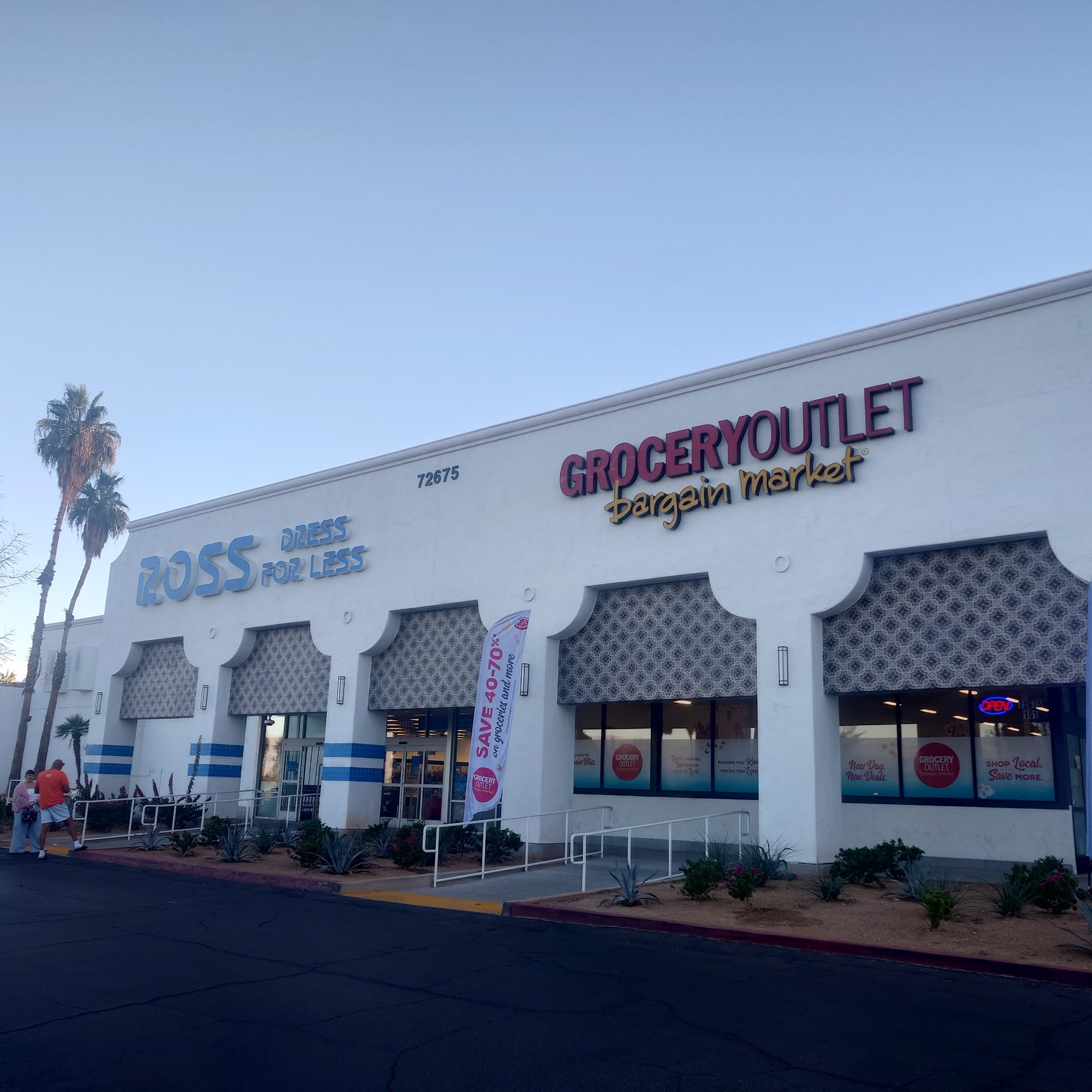 Grocery Outlet Palm Desert