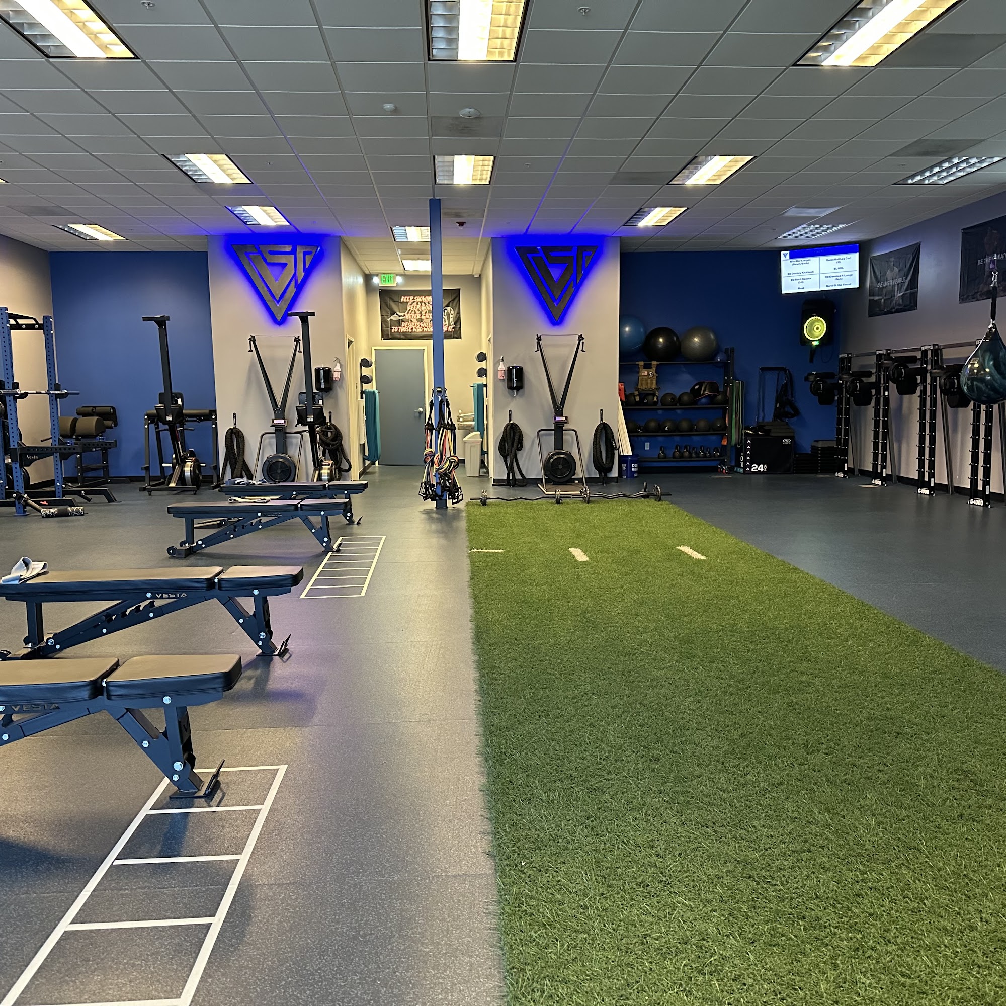 Catalyst Strength & Performance Fitness 36901 Cook St Suite 1&2, Palm Desert
