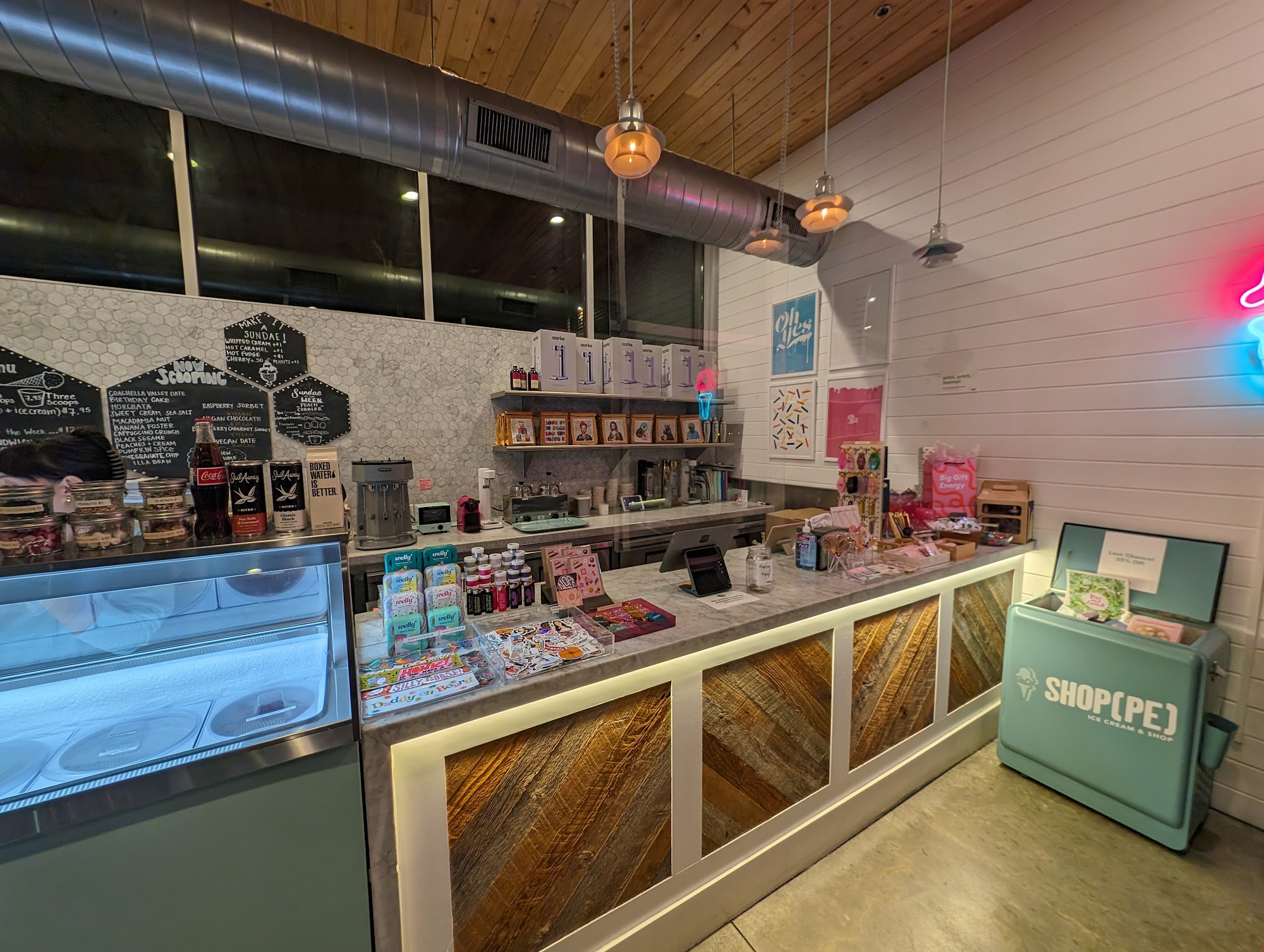 Shop(pe) | Ice Cream & Shop Menu