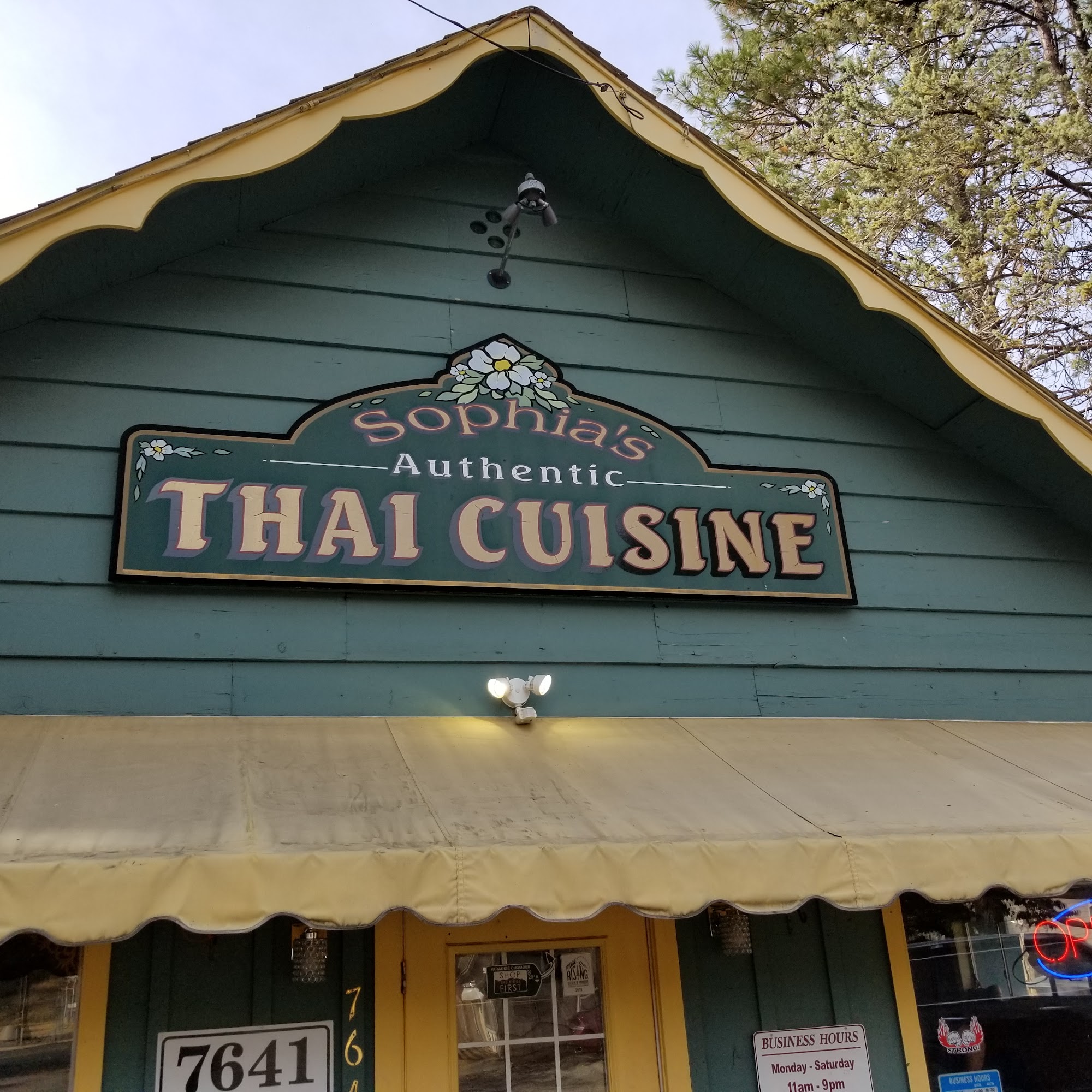 Authentic Thai Cuisine of Paradise Paradise