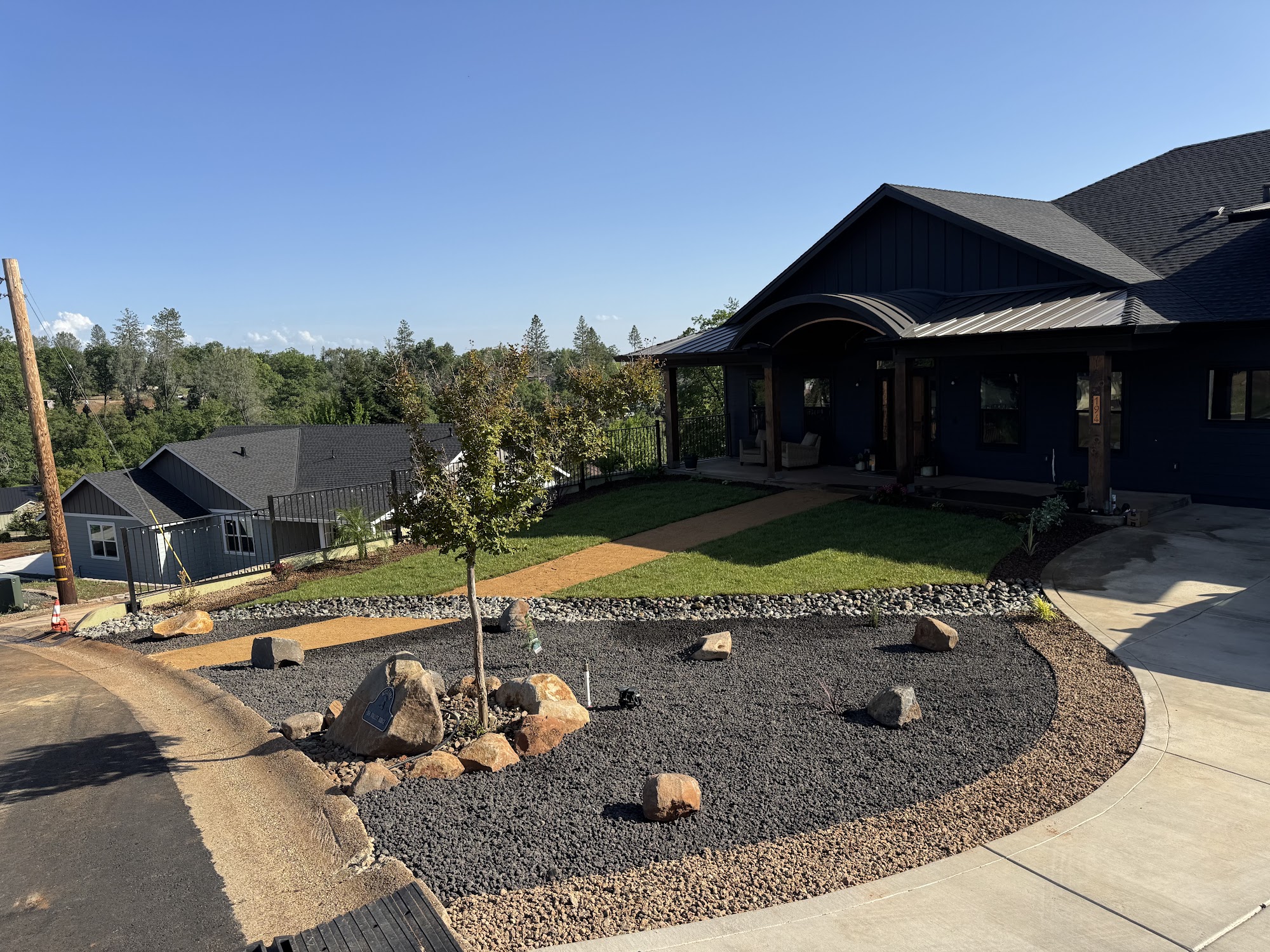 VAZQUEZ YARD & GARDEN SERVICES