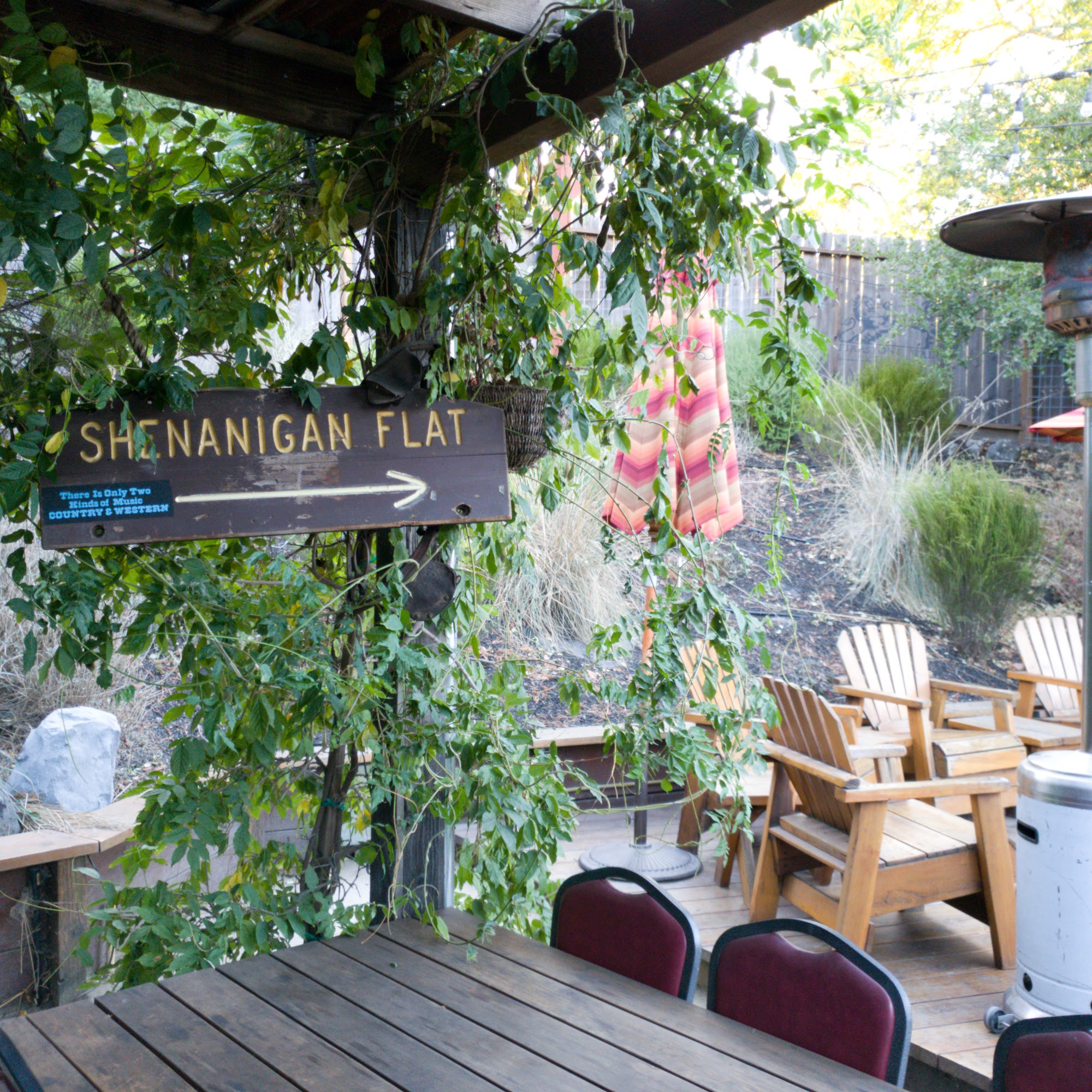 Twin Oaks Roadhouse Penngrove