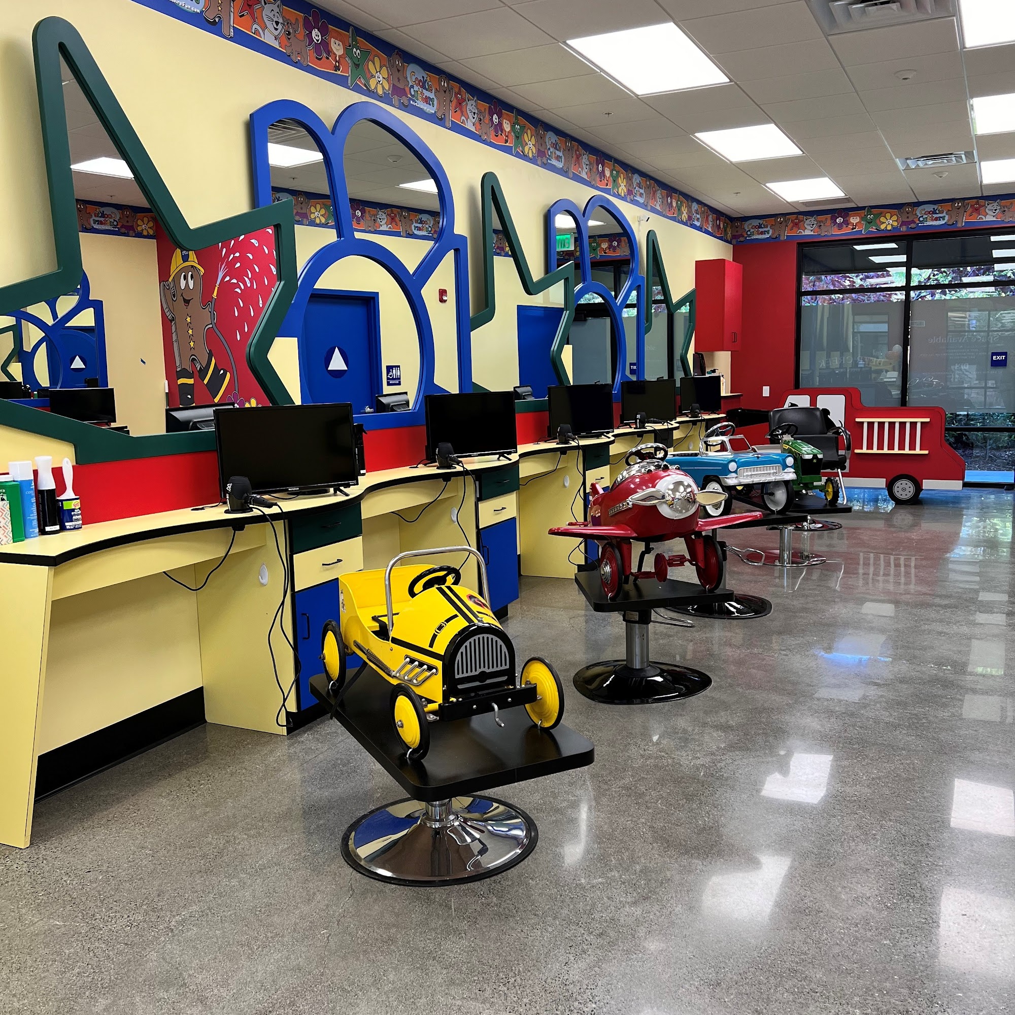 Cookie Cutters Haircuts for Kids - Petaluma 405 N McDowell Blvd, Petaluma California 94954