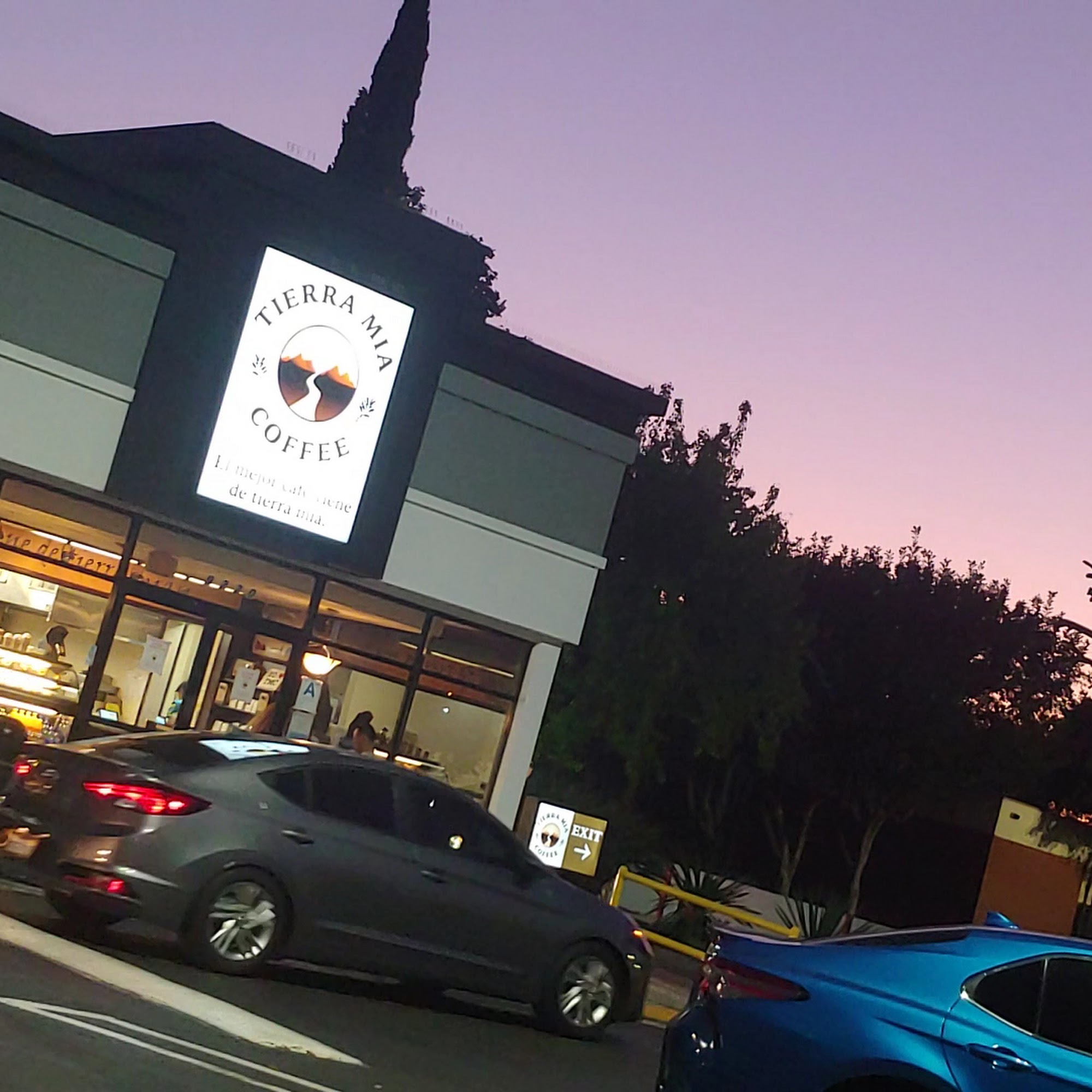 Tierra Mia Coffee Drive Thru Pico Rivera