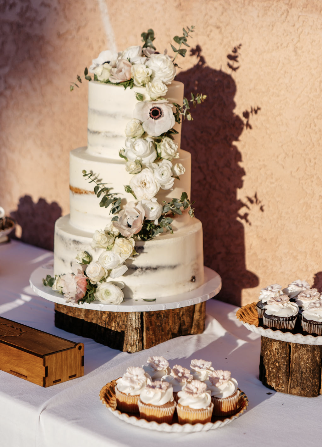 El Mana Pastry Shop Pico Rivera