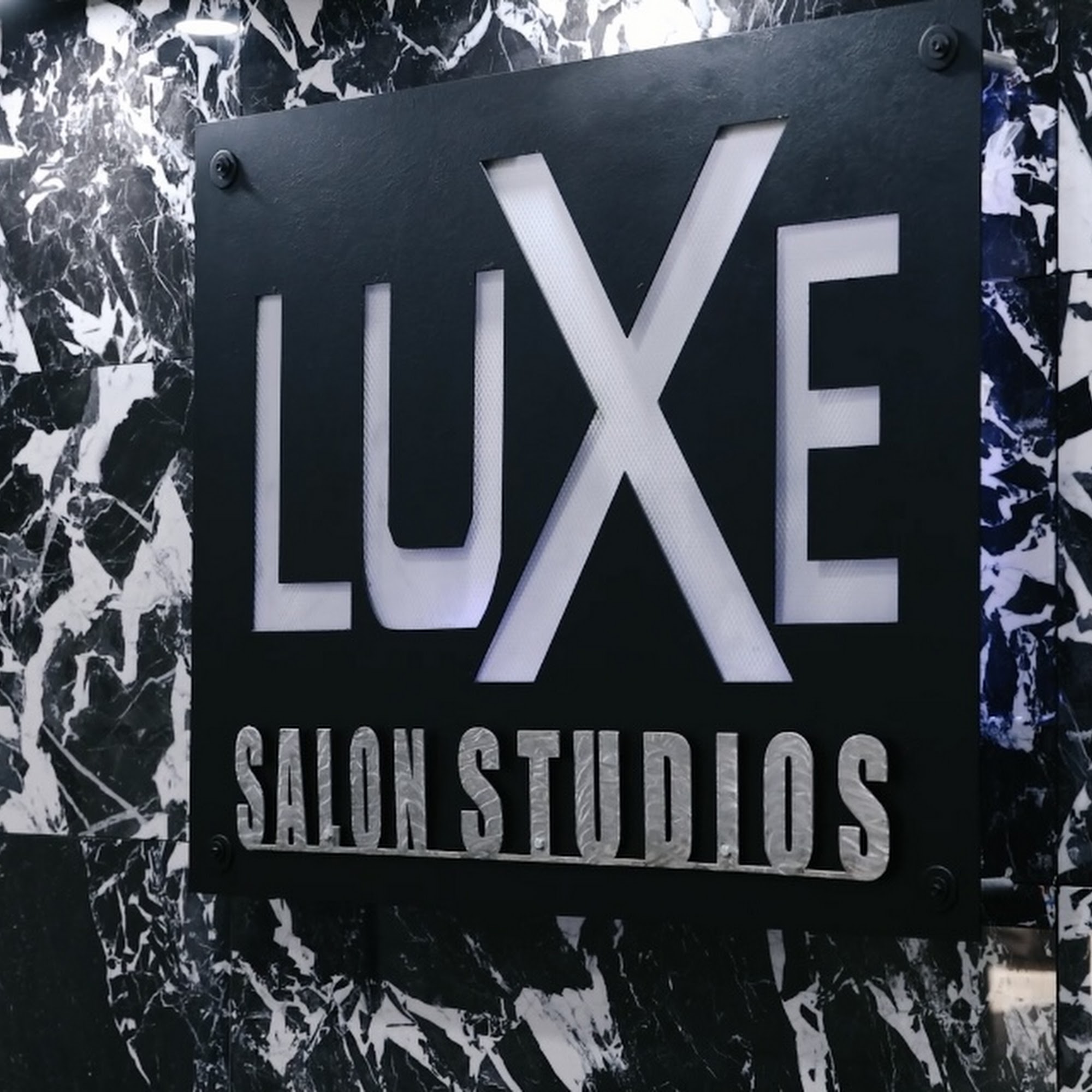 Luxe Salon Suites for Rent