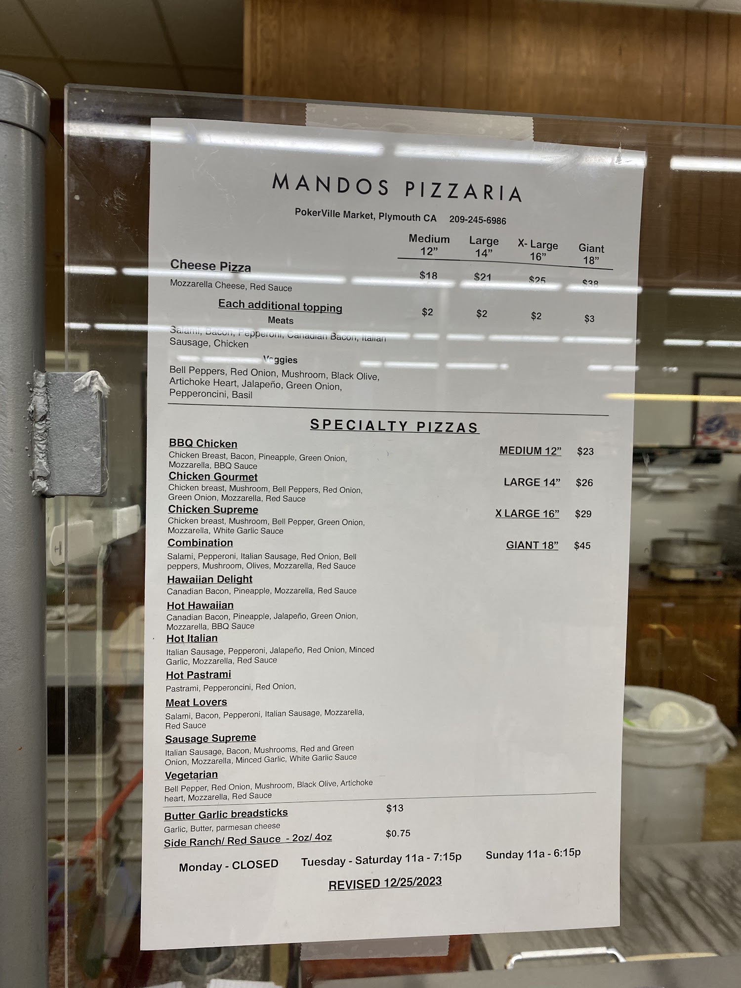 Mando's Pizzeria