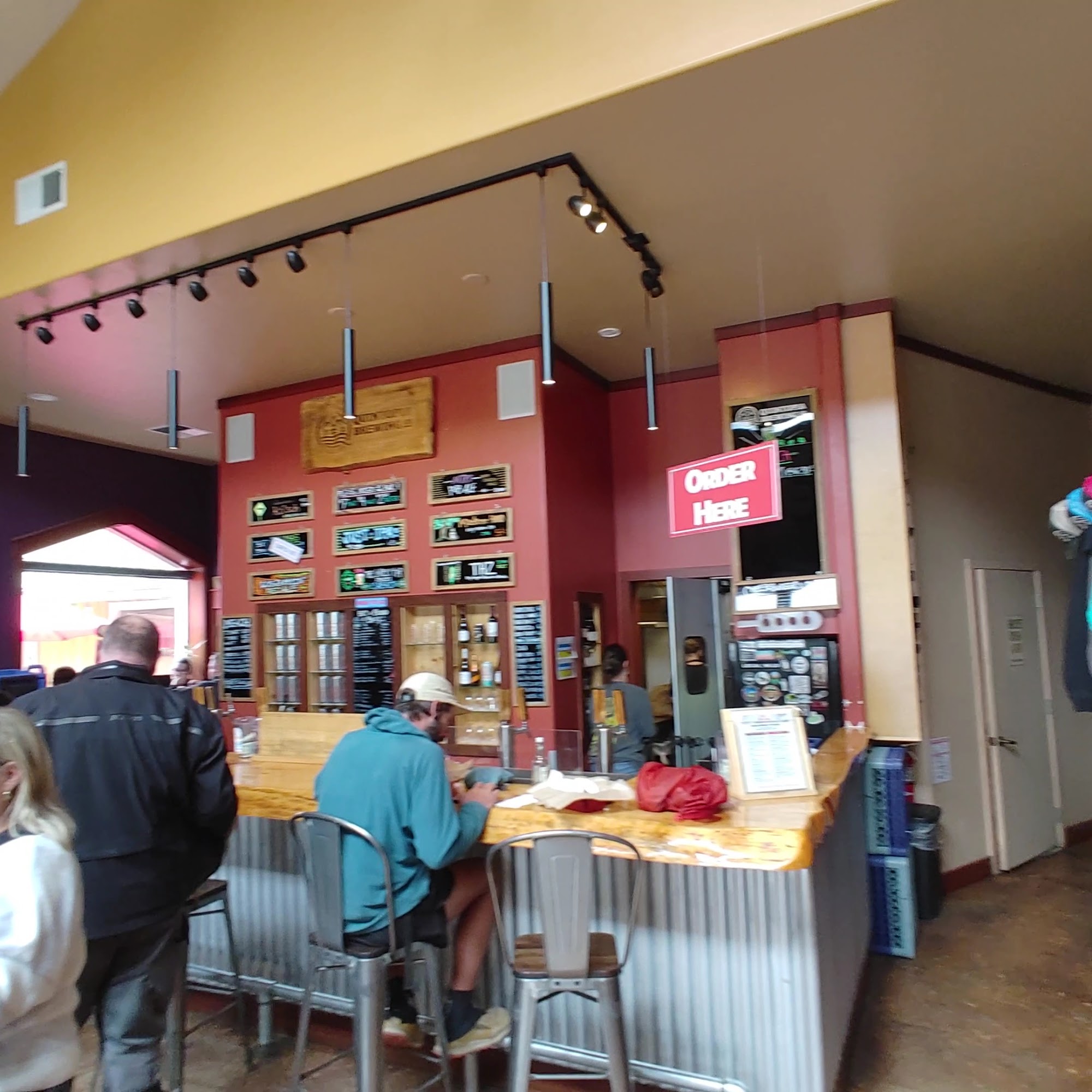 Quintopia Brewing Co Quincy