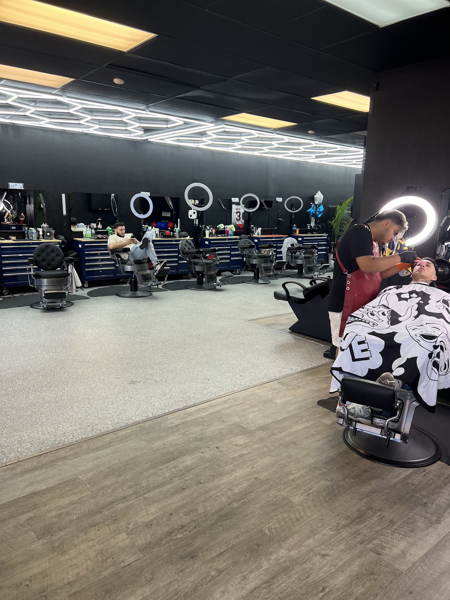 Tay’s Barbershop 2