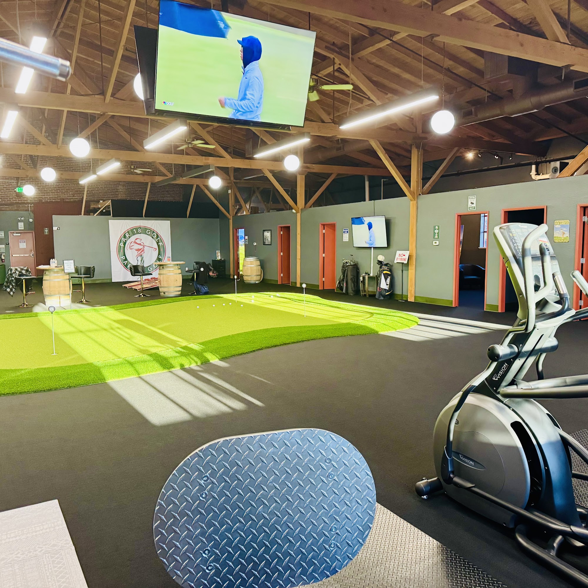 Par 18 Golf 12401 Folsom Blvd, Rancho Cordova California 95742