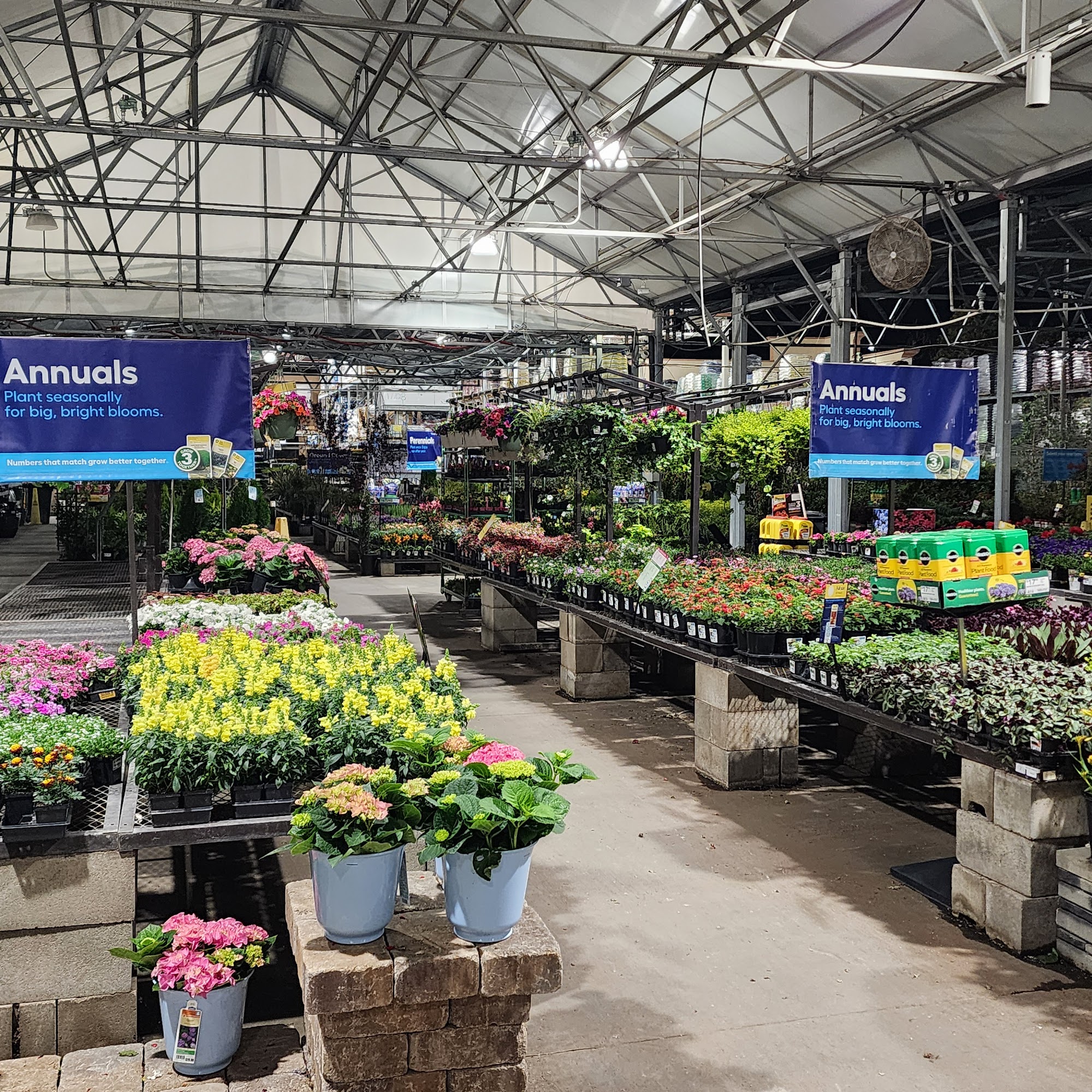 Lowe's Garden Center