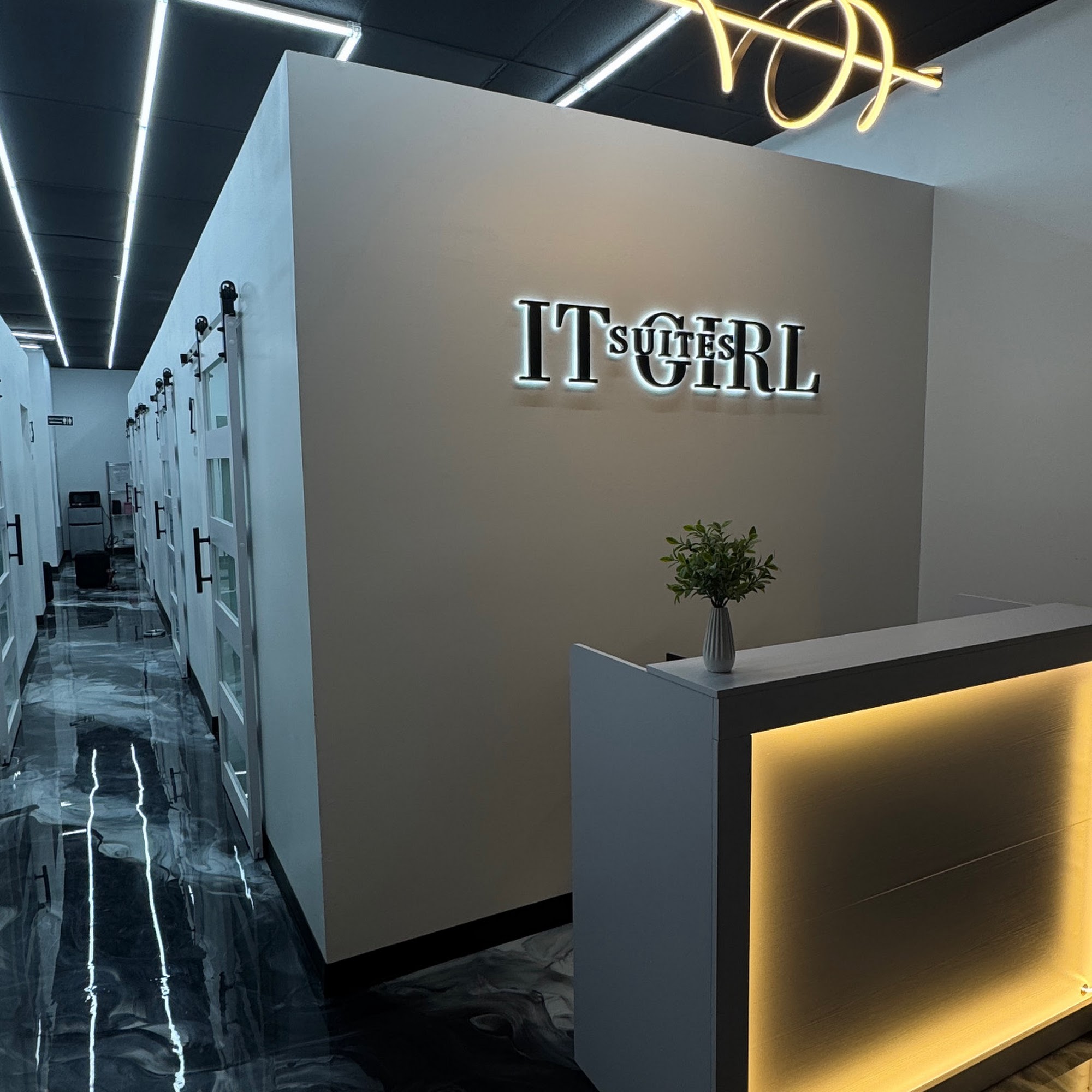 IT GIRL SUITES Beauty Salon