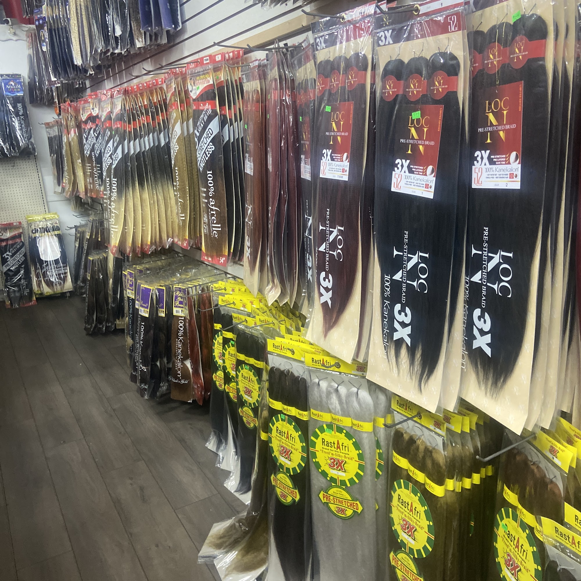 Beauty N tha Bundles Rialto