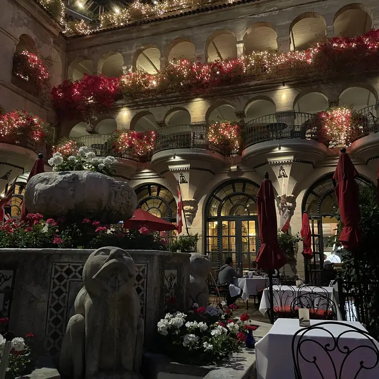 Photo credit: opentable