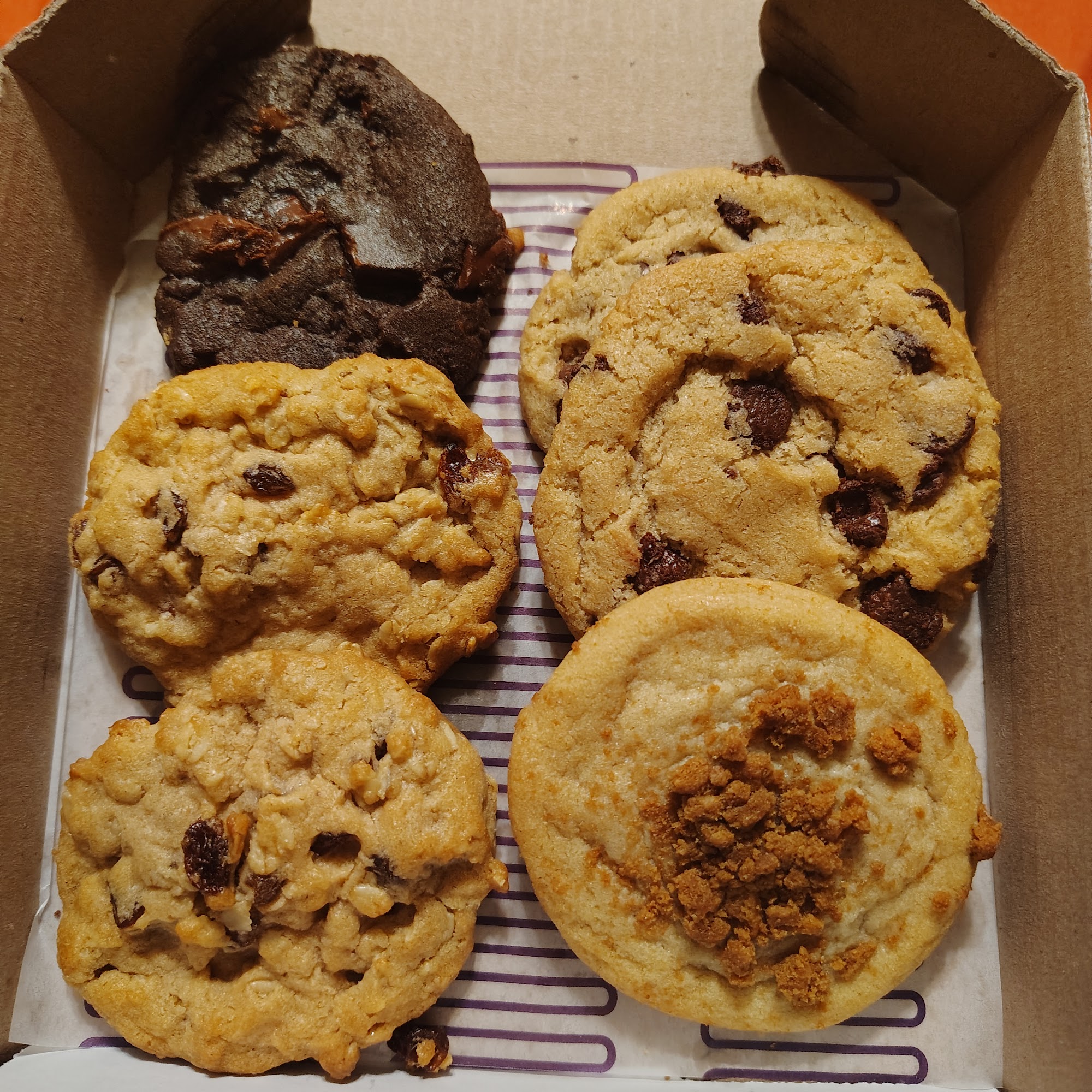 Insomnia Cookies