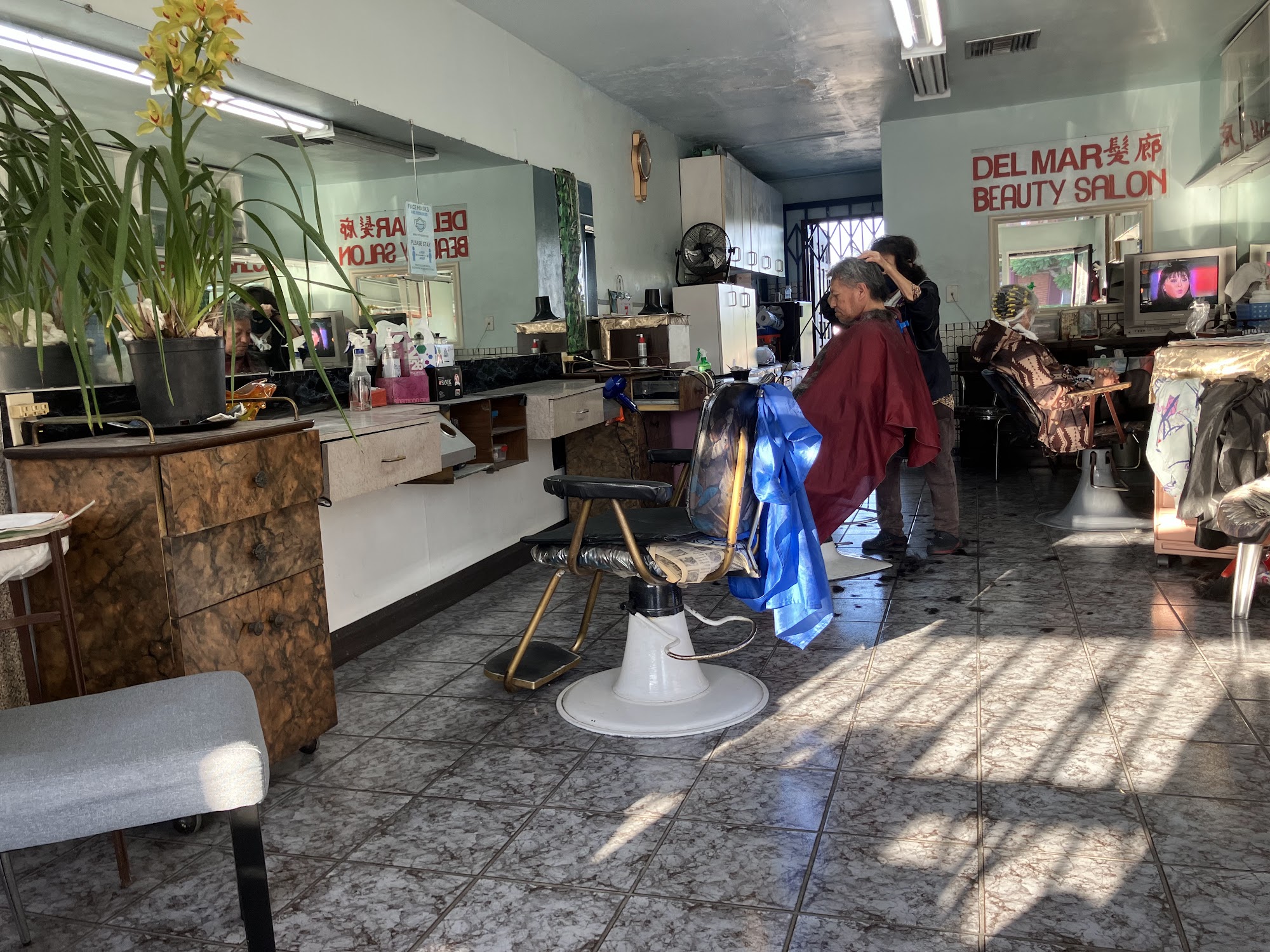 Del Mar Beauty Salon