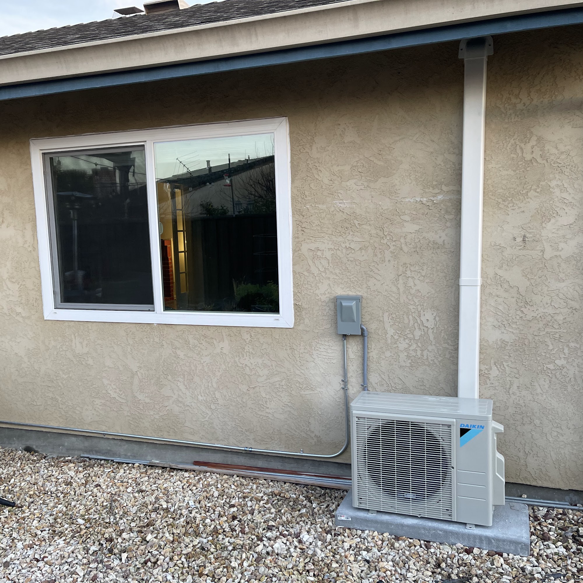 Capital City Comfort 5940 Rosebud Ln #9, Sacramento, CA 95841