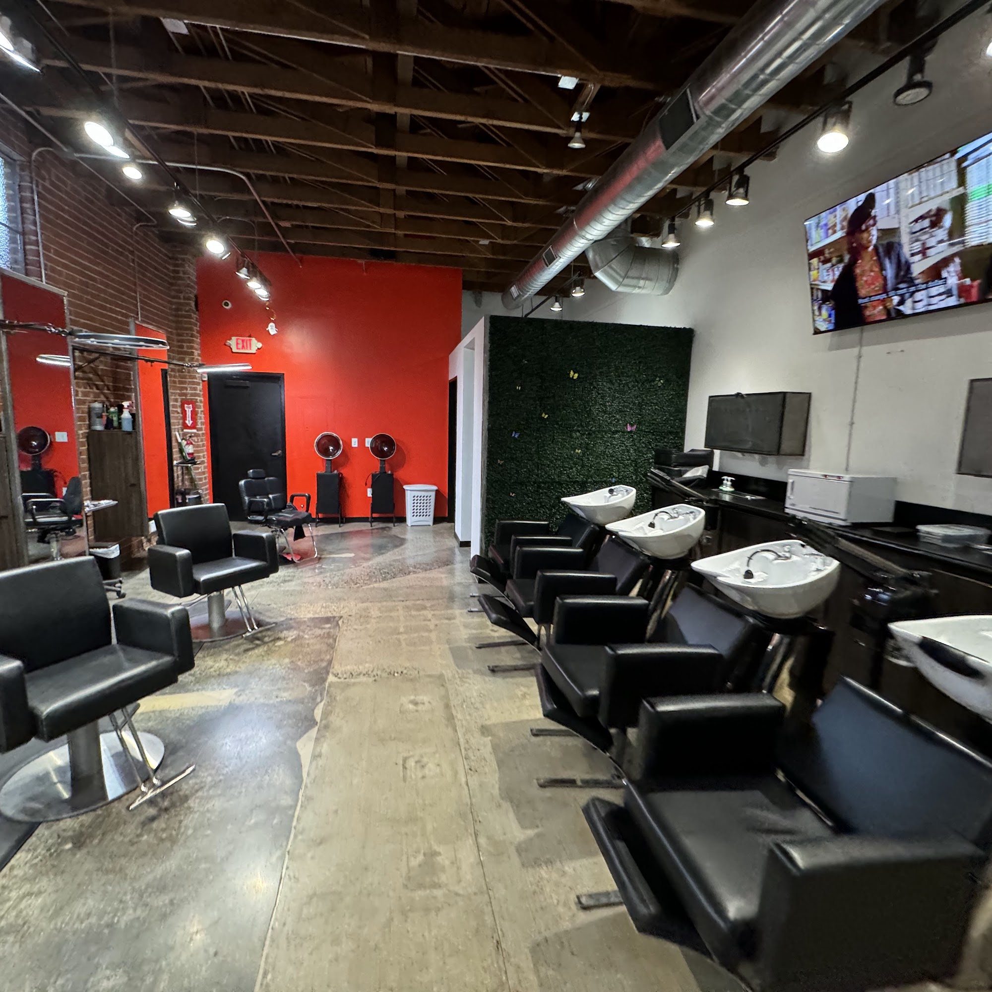 World Class Stylers 2708 34th St, Sacramento California 95817