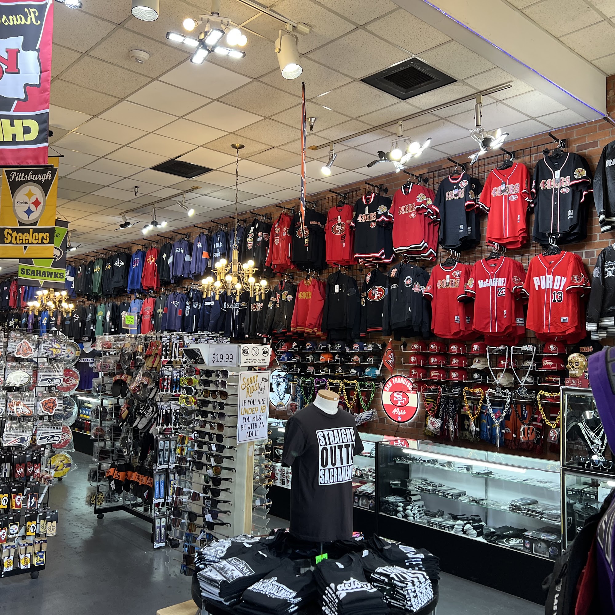 Golden Gifts Sports & Souvenirs