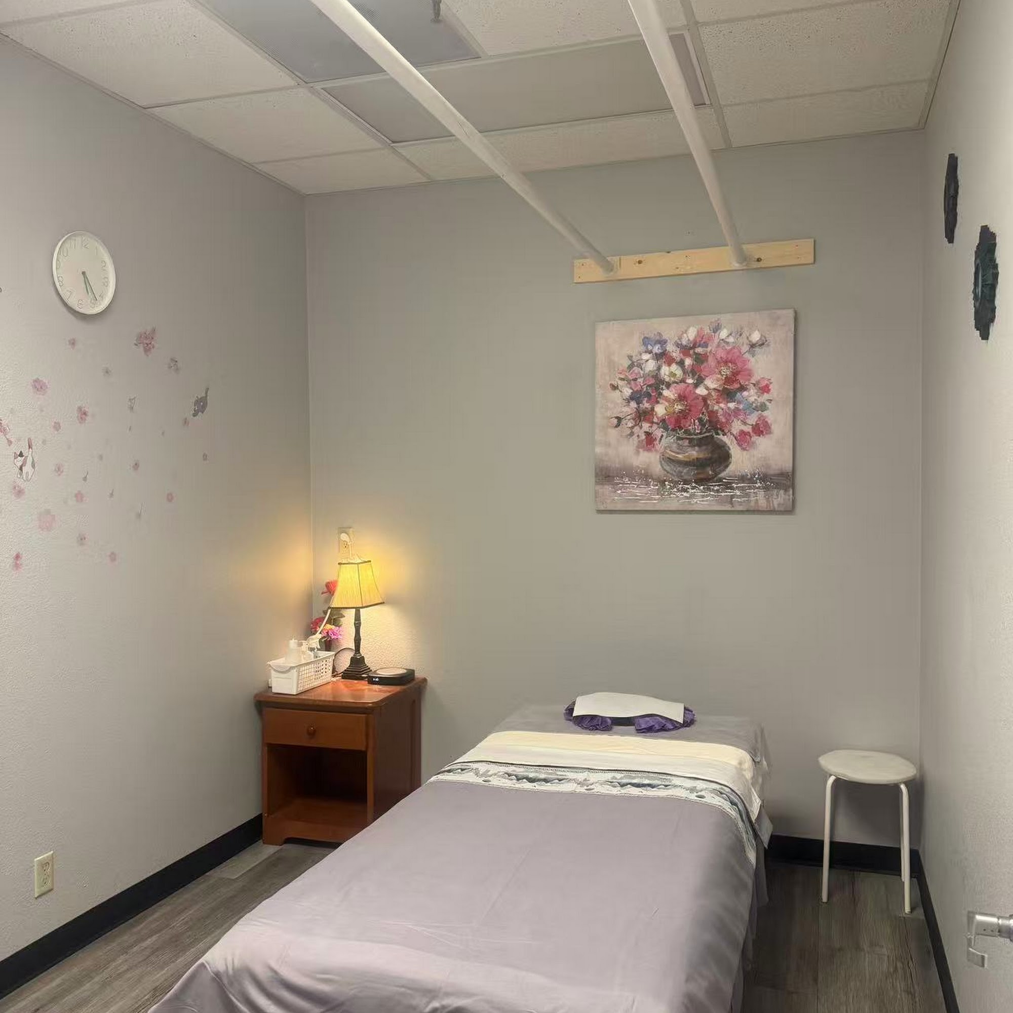 W Spa Massage（body&foot) 17802 Moro Rd, Salinas California 93907