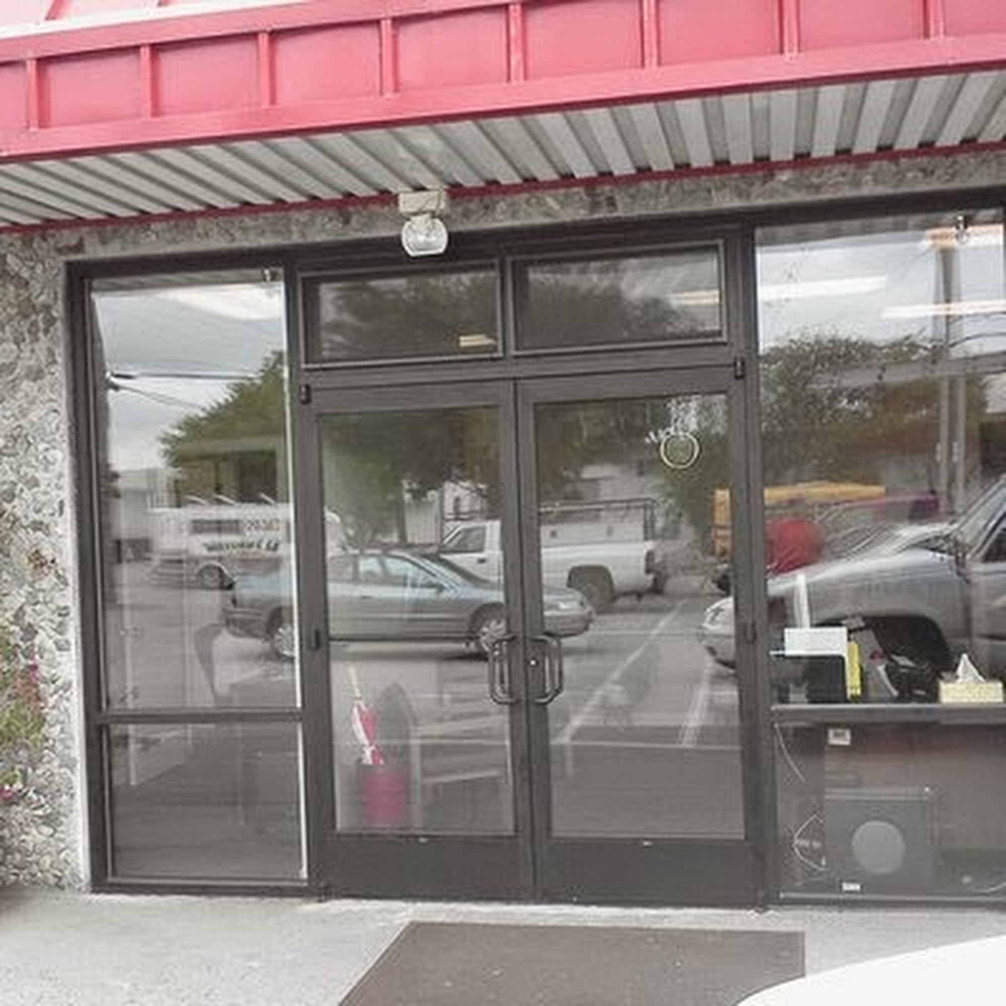 M & J glass co 585 Taylor Way, San Carlos California 94070