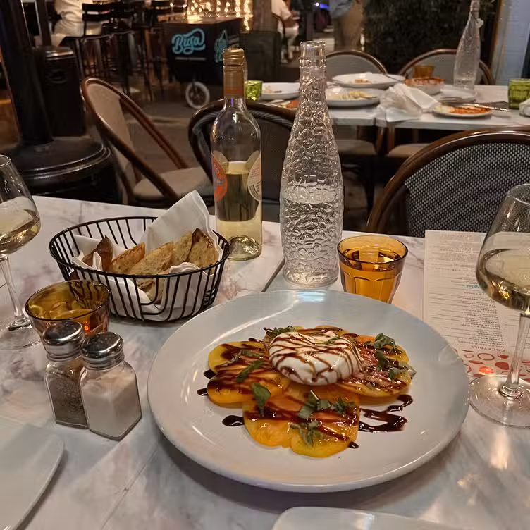 Photo credit: opentable