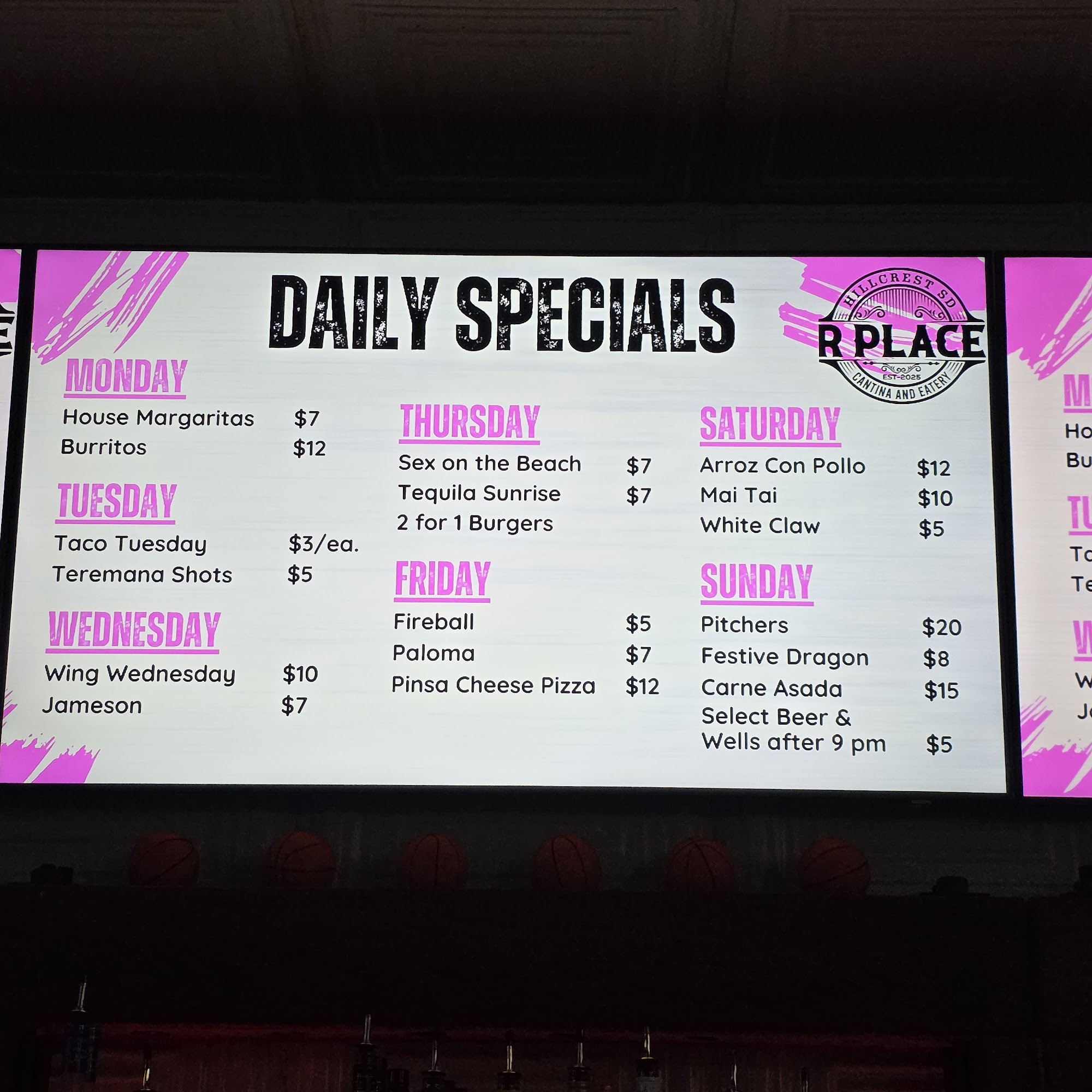 R Place Bar & Eatery