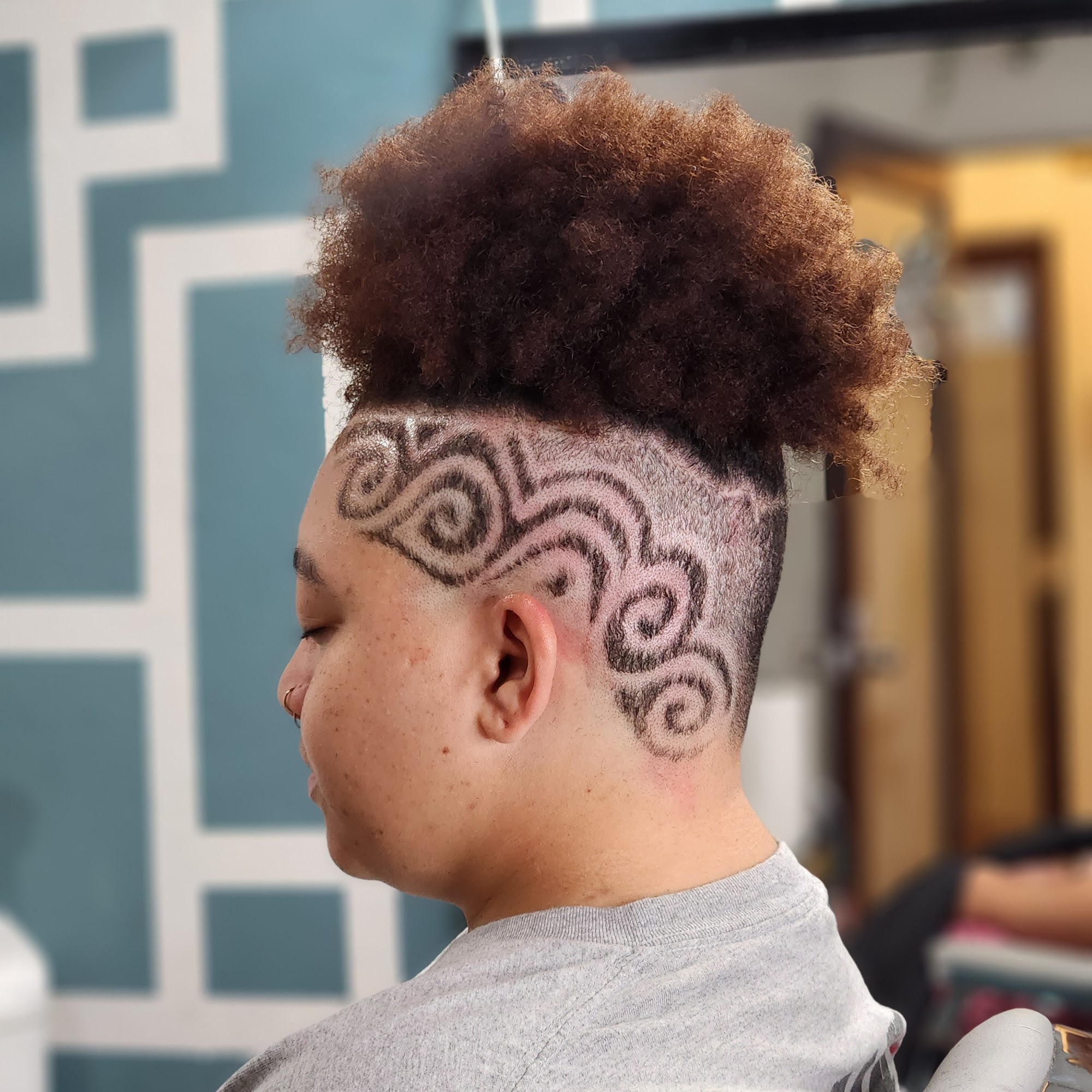 Straight to the Cut 3405 Kenyon St suite 102a, San Diego California 92110