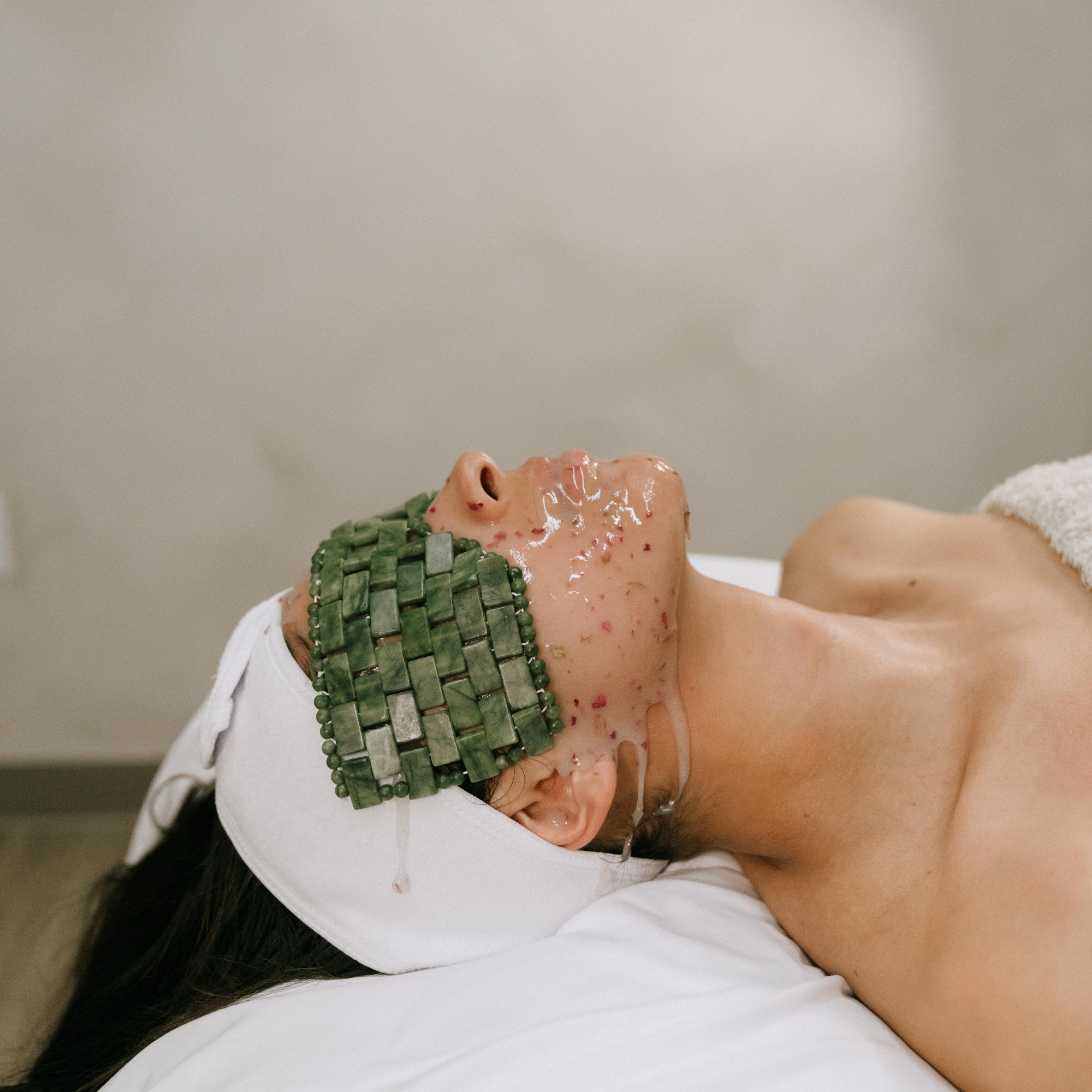 The Willow Sugaring & Skin · Glo2Facial