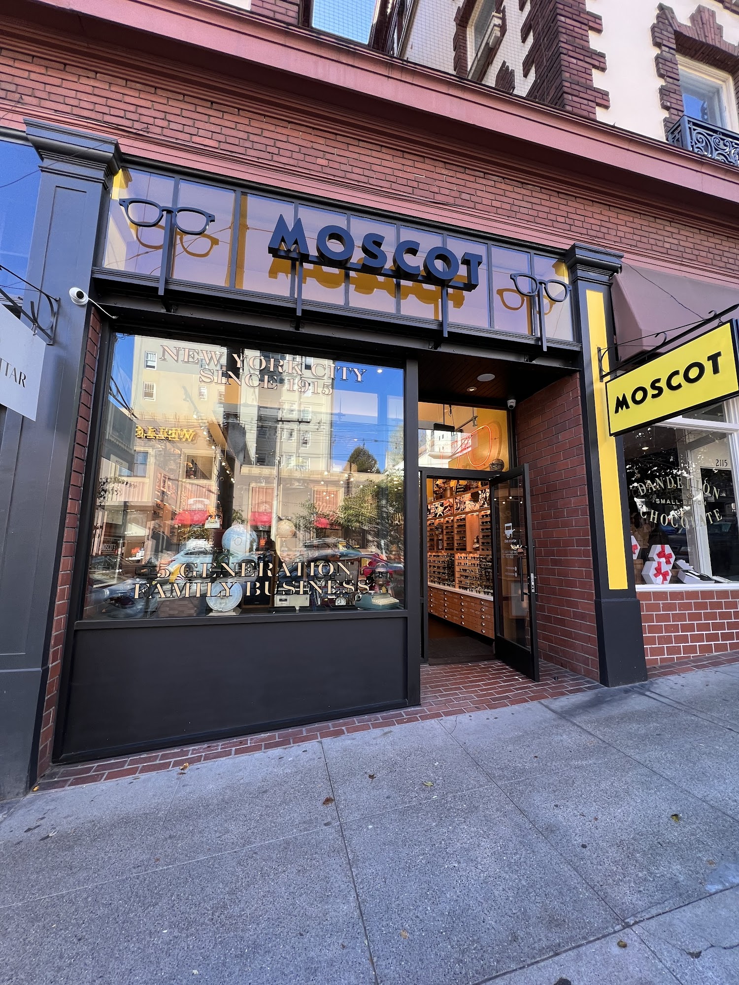 MOSCOT Shop