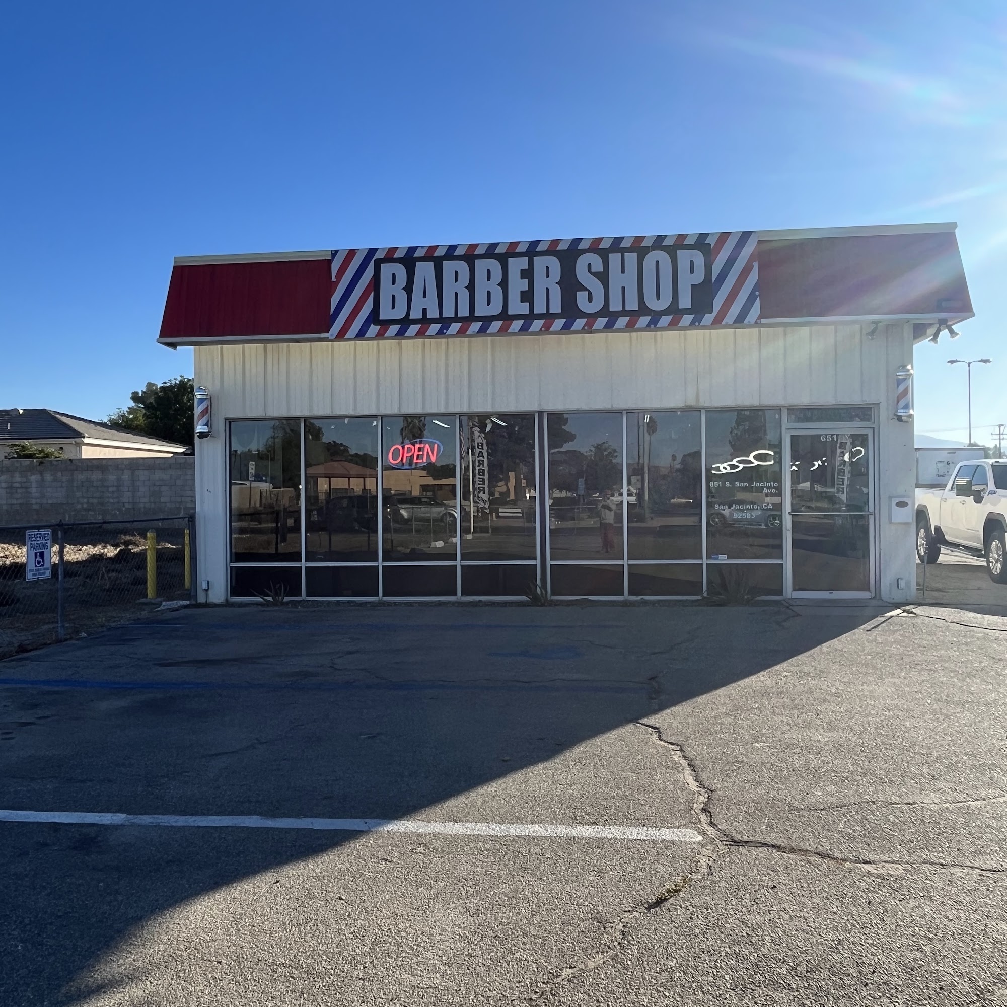VBS.USA BARBER SHOP 651 S San Jacinto Ave, San Jacinto California 92583