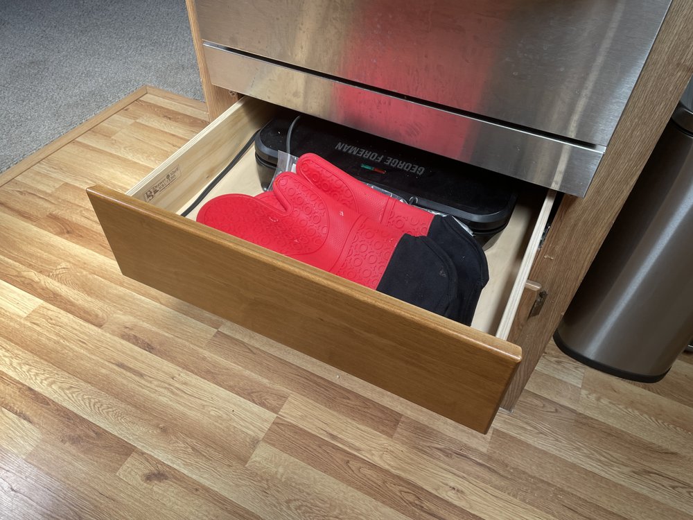 Drawer & Shelf Solutions