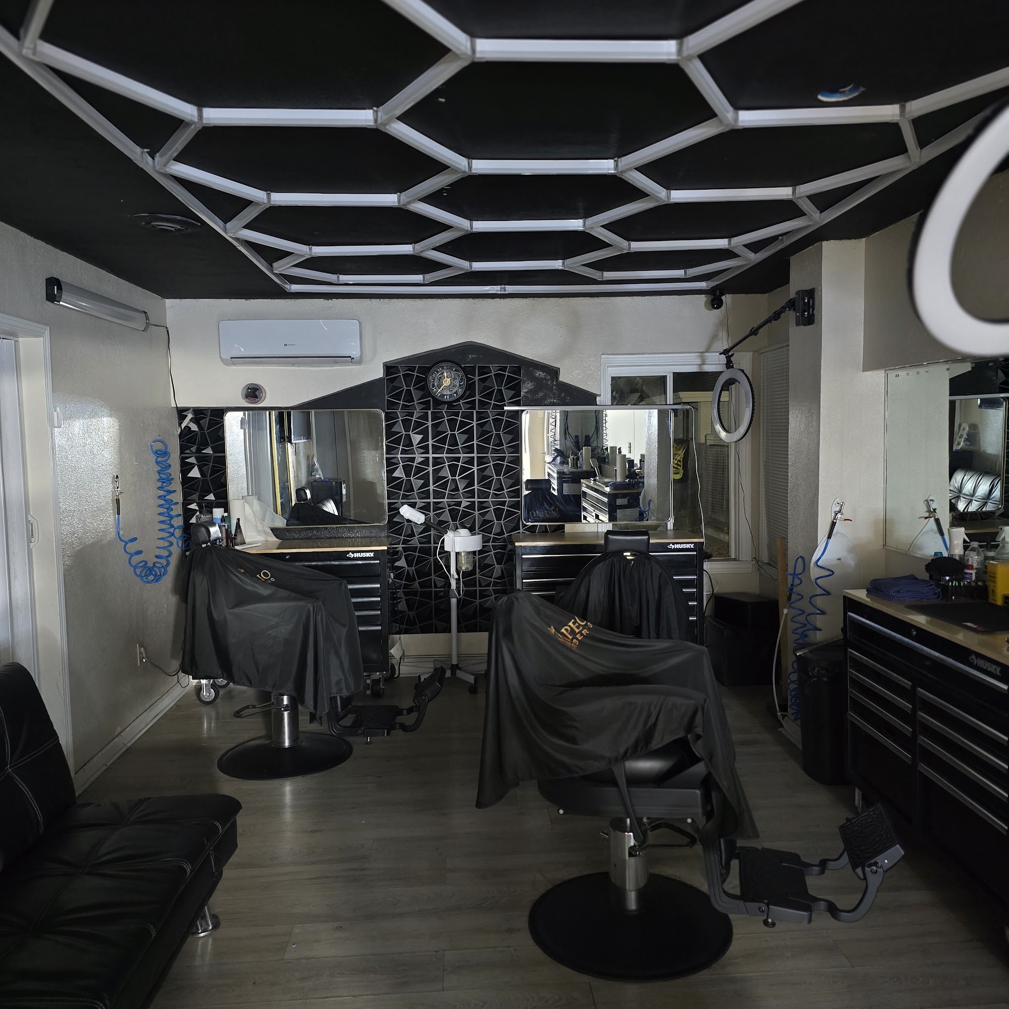 IMPERIO Barber King 1608 Alum Rock Ave, San Jose California 95116
