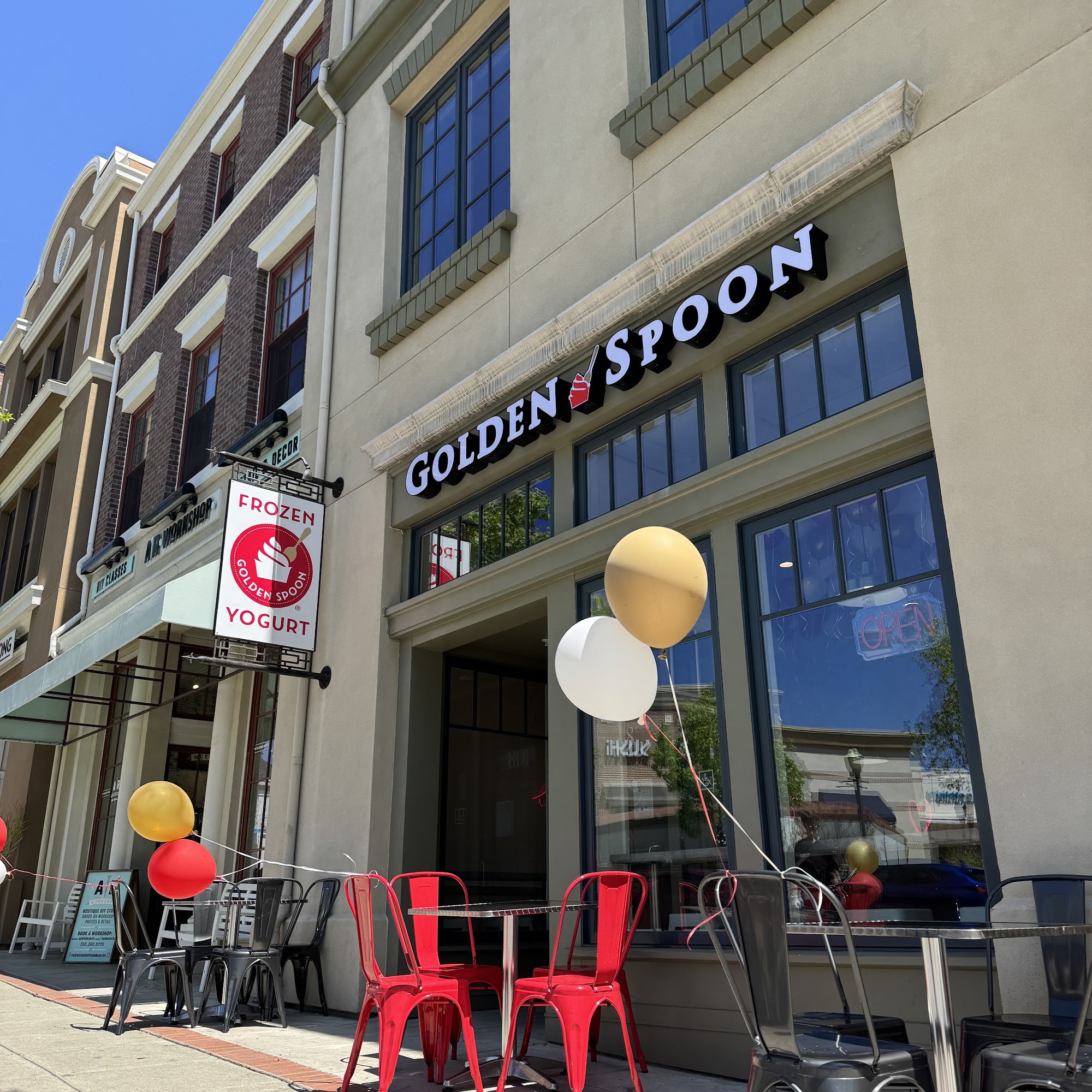 Golden Spoon Frozen Yogurt 1523 San Elijo Rd S #108, San Marcos