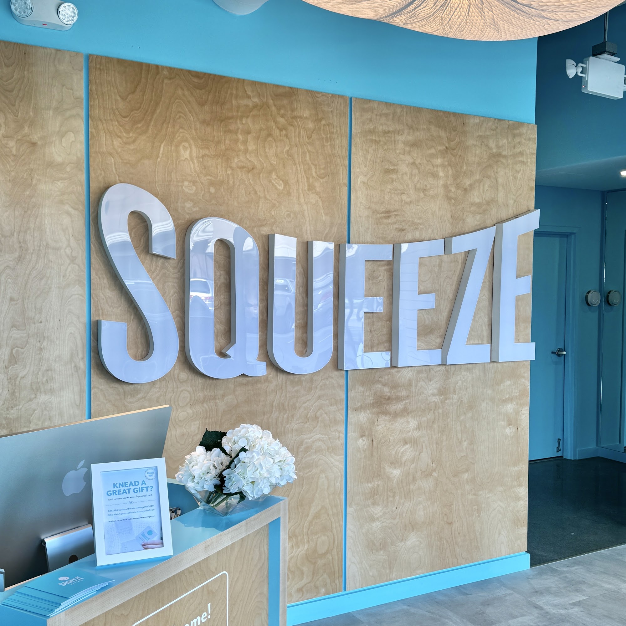 Squeeze Massage - San Mateo 17 N B St, San Mateo California 94401