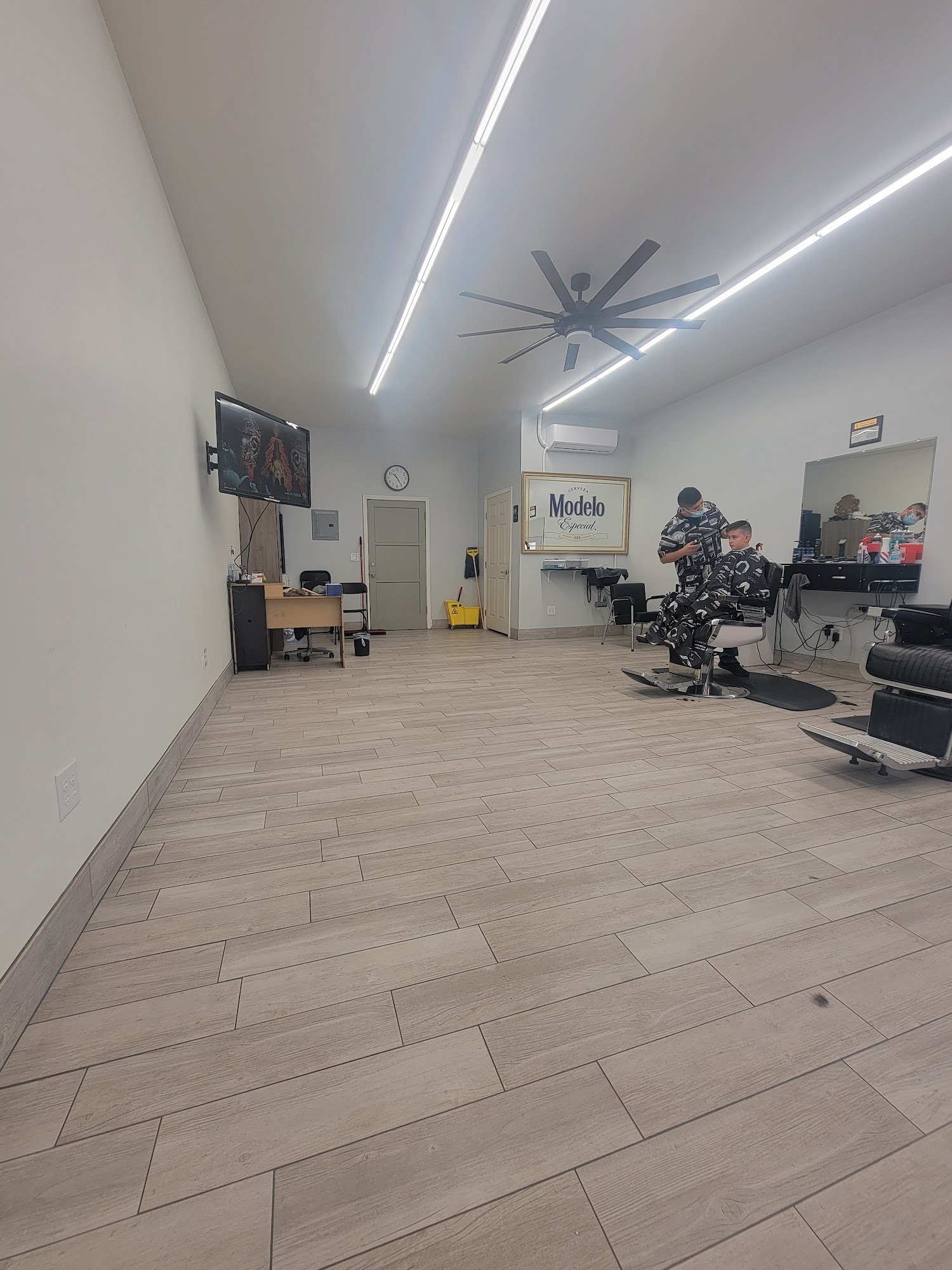 Warriors Barbershop 1299 Mission St unit 5, San Miguel California 93451