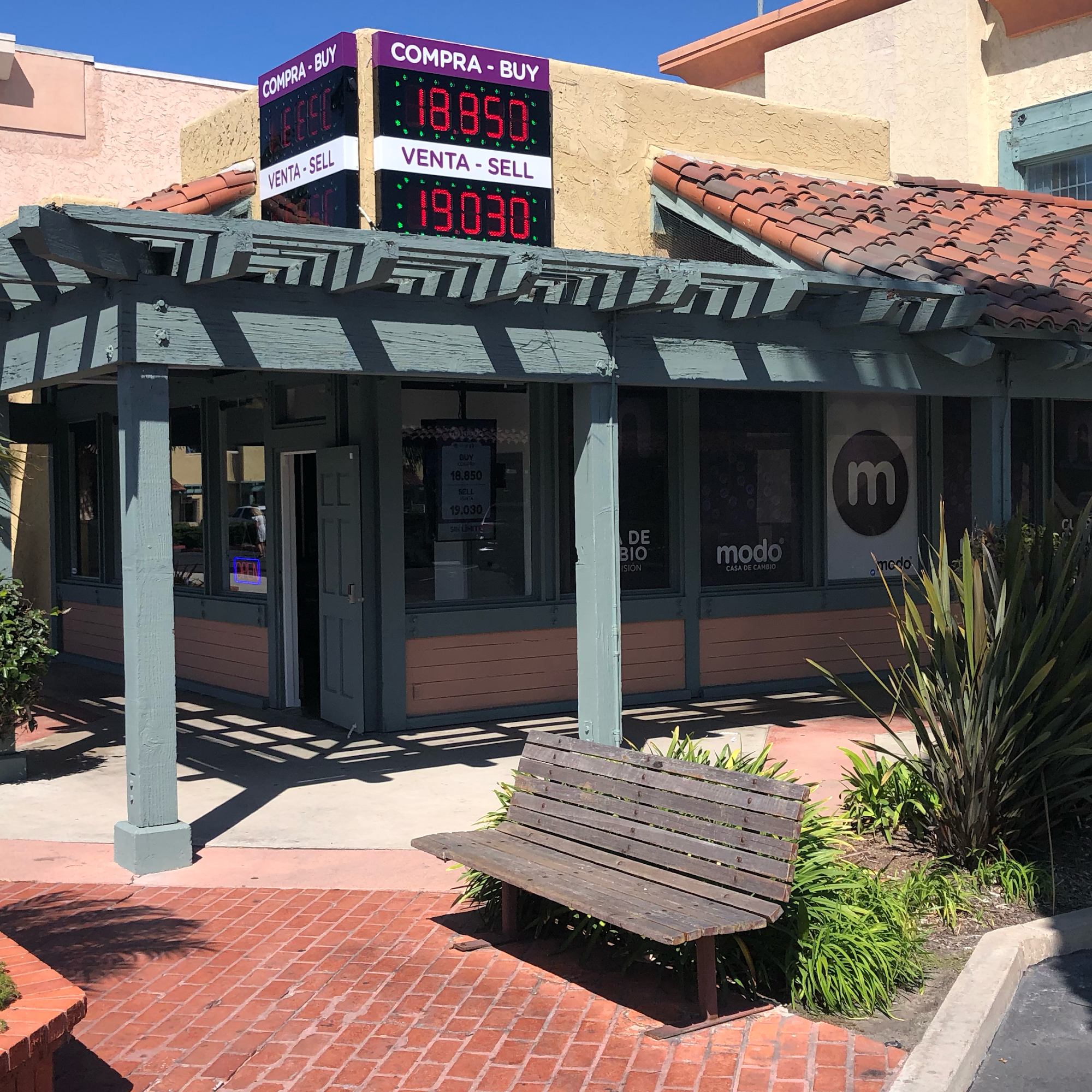 Modo Currency Exchange - Casa de Cambio San Ysidro