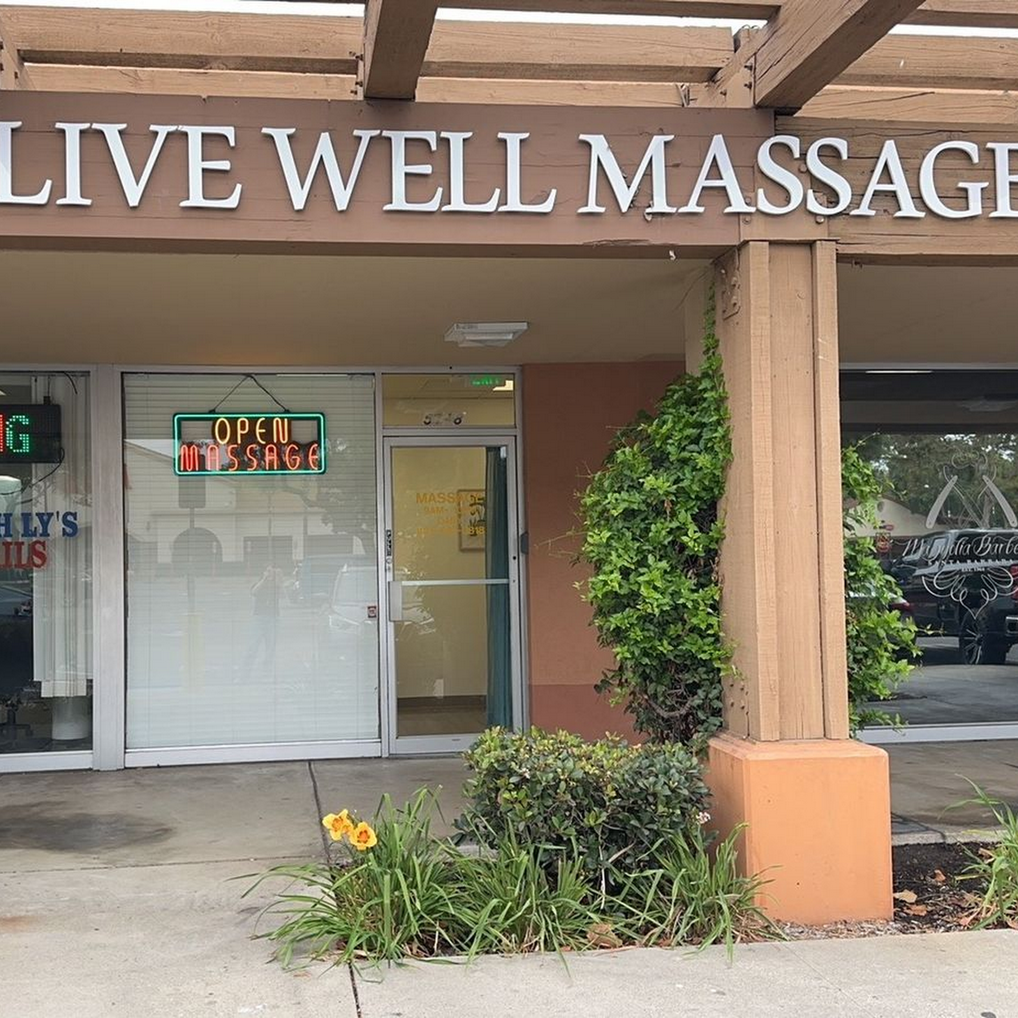 Live Well Massage 5118 Hollister Ave, Santa Barbara California 93111