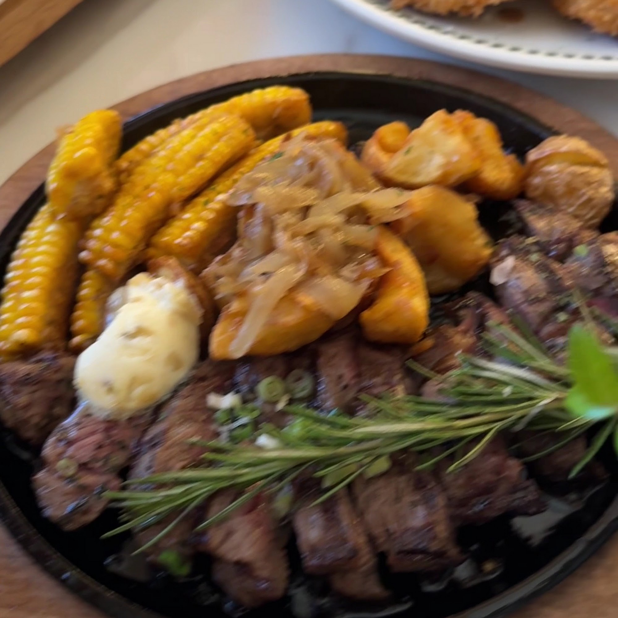 GIWA FLOWER 1494 Halford Ave, Santa Clara California 95051