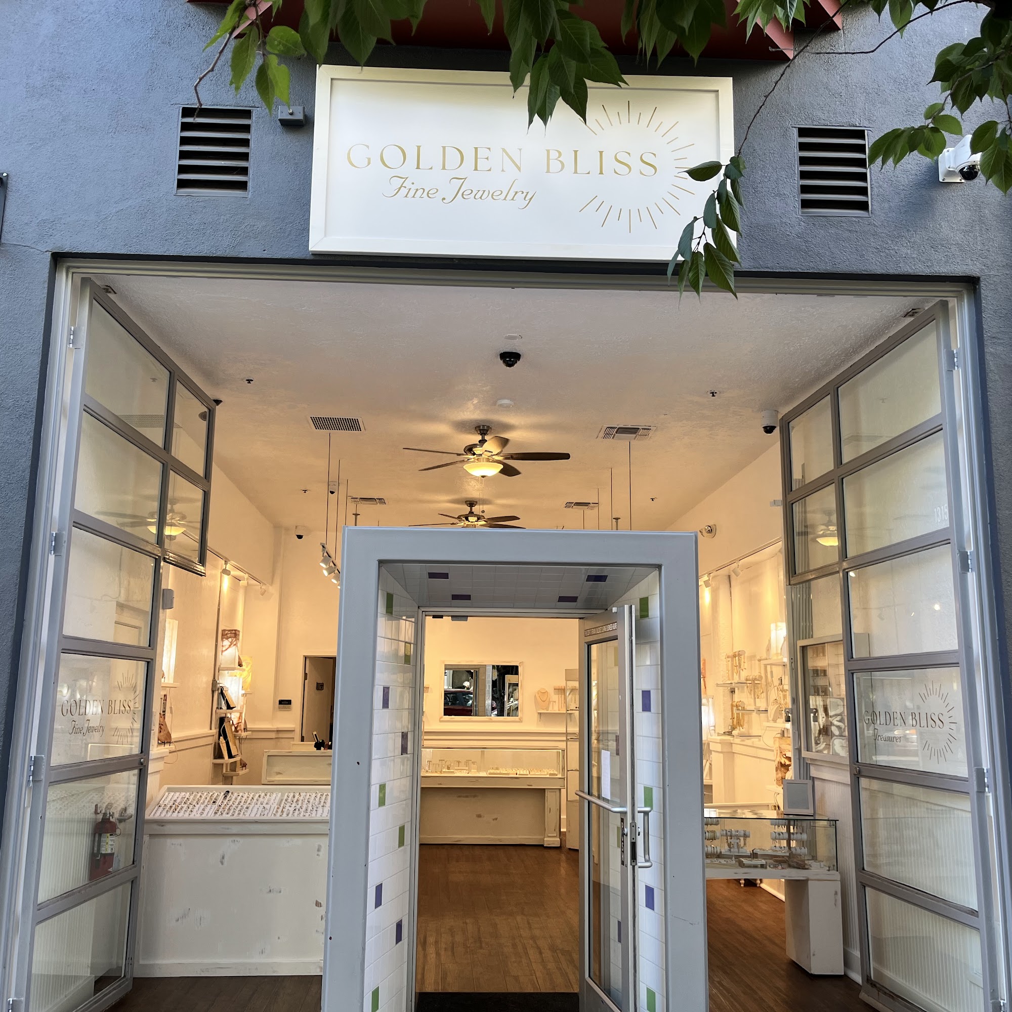 Golden Bliss Santa Cruz